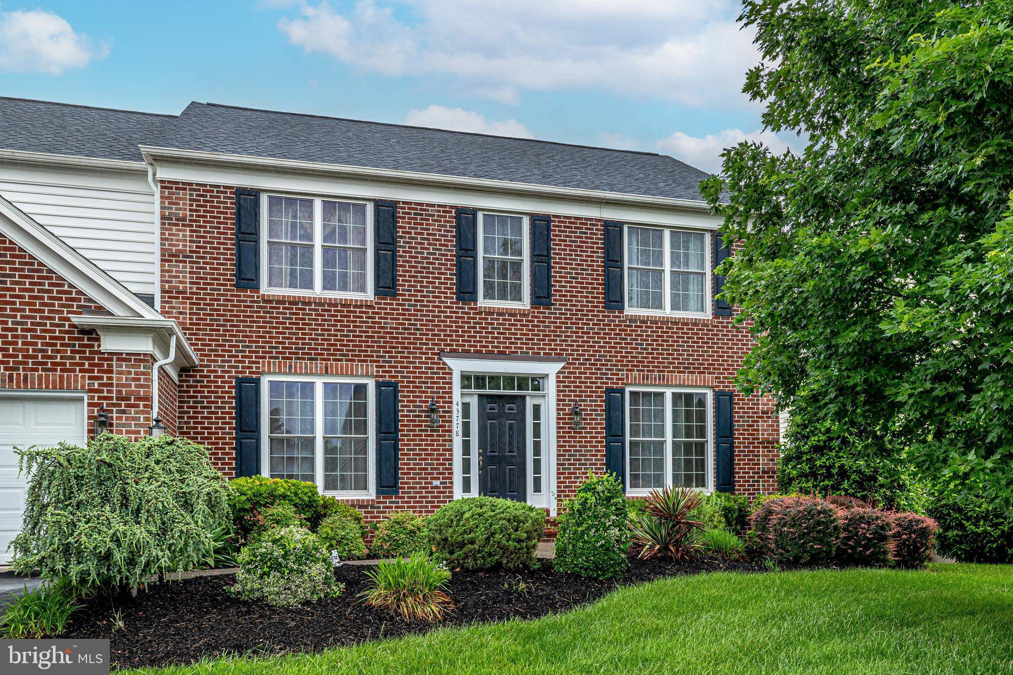 Chantilly, VA 20152,43778 BROWNBURG PL