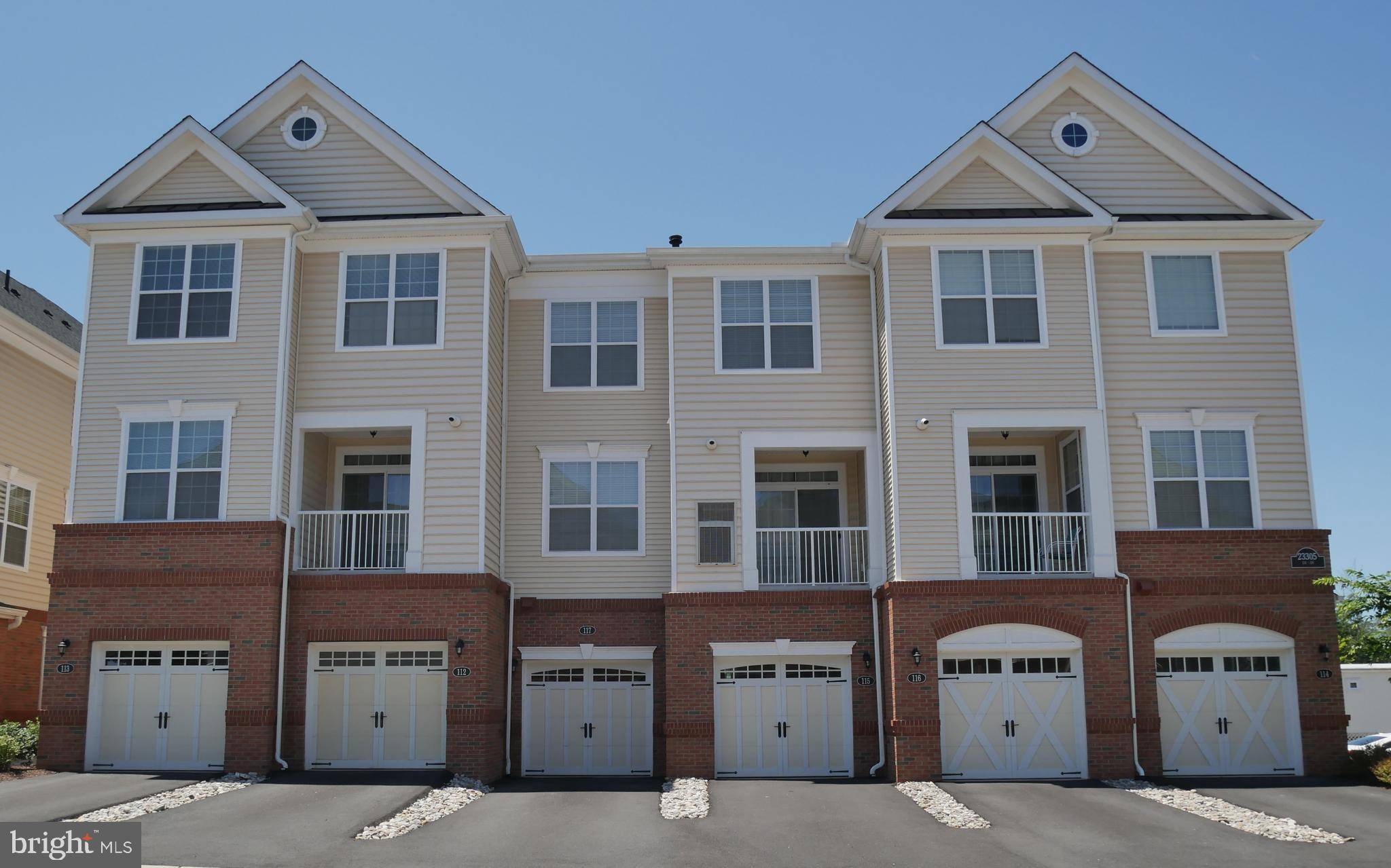 Ashburn, VA 20148,23305 MILLTOWN KNOLL SQ #117