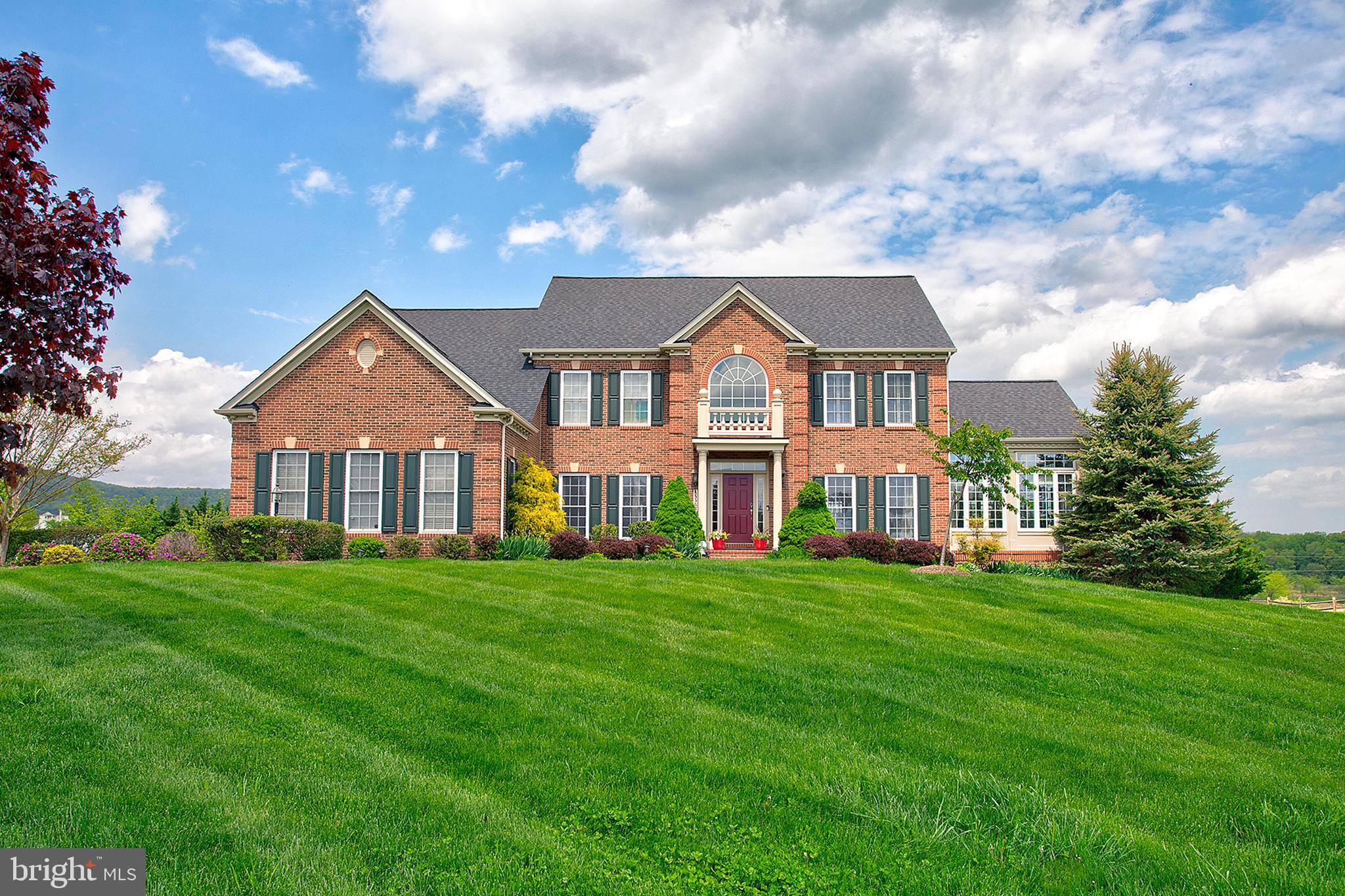 Round Hill, VA 20141,35568 GLENCOE CT