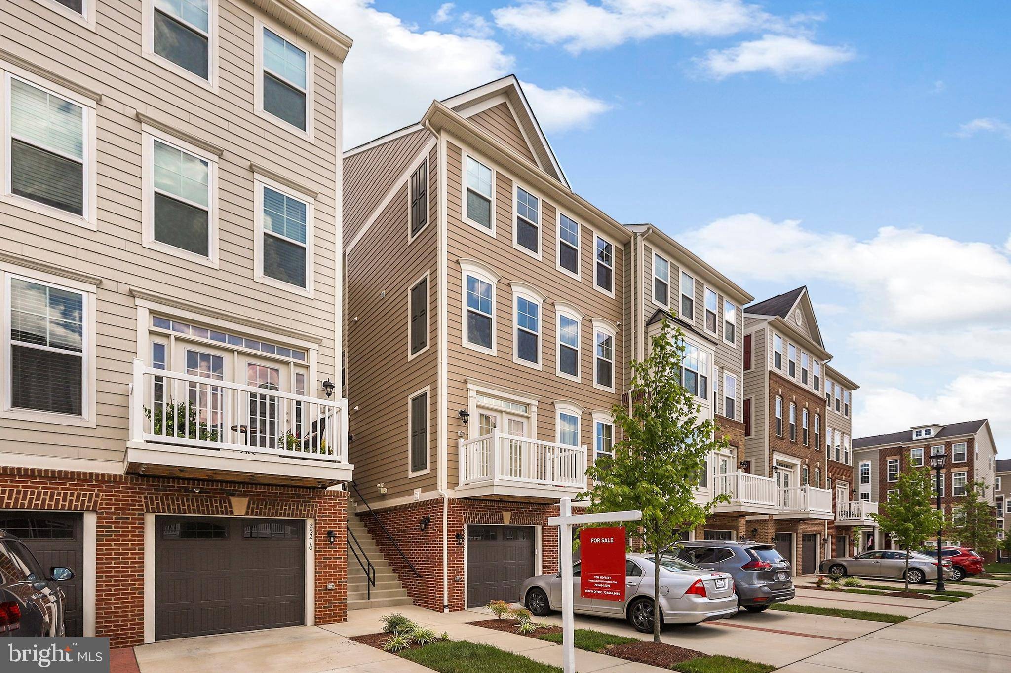 Chantilly, VA 20152,25214 SPLIT CREEK TER