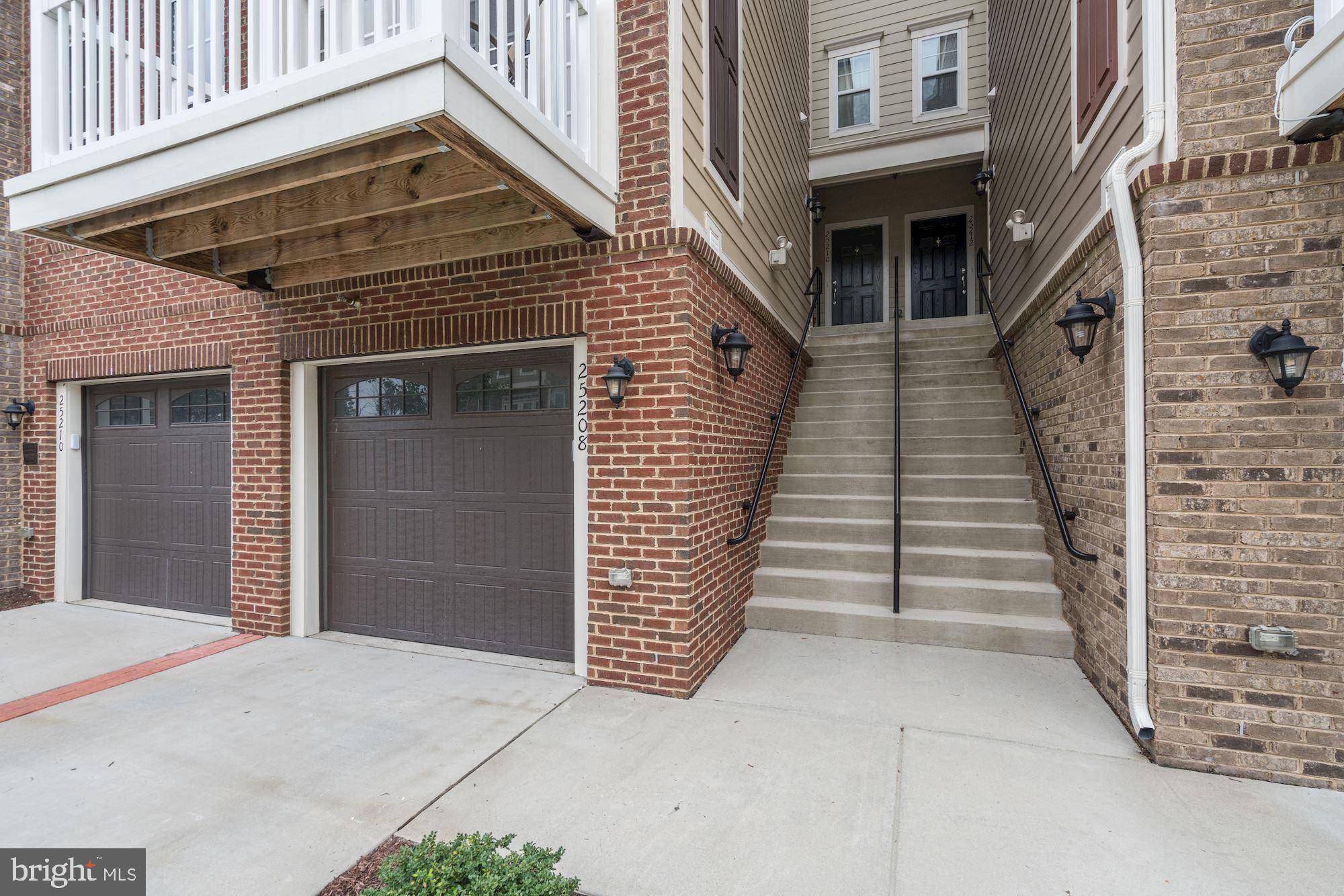 Chantilly, VA 20152,25208 BRIARGATE TER