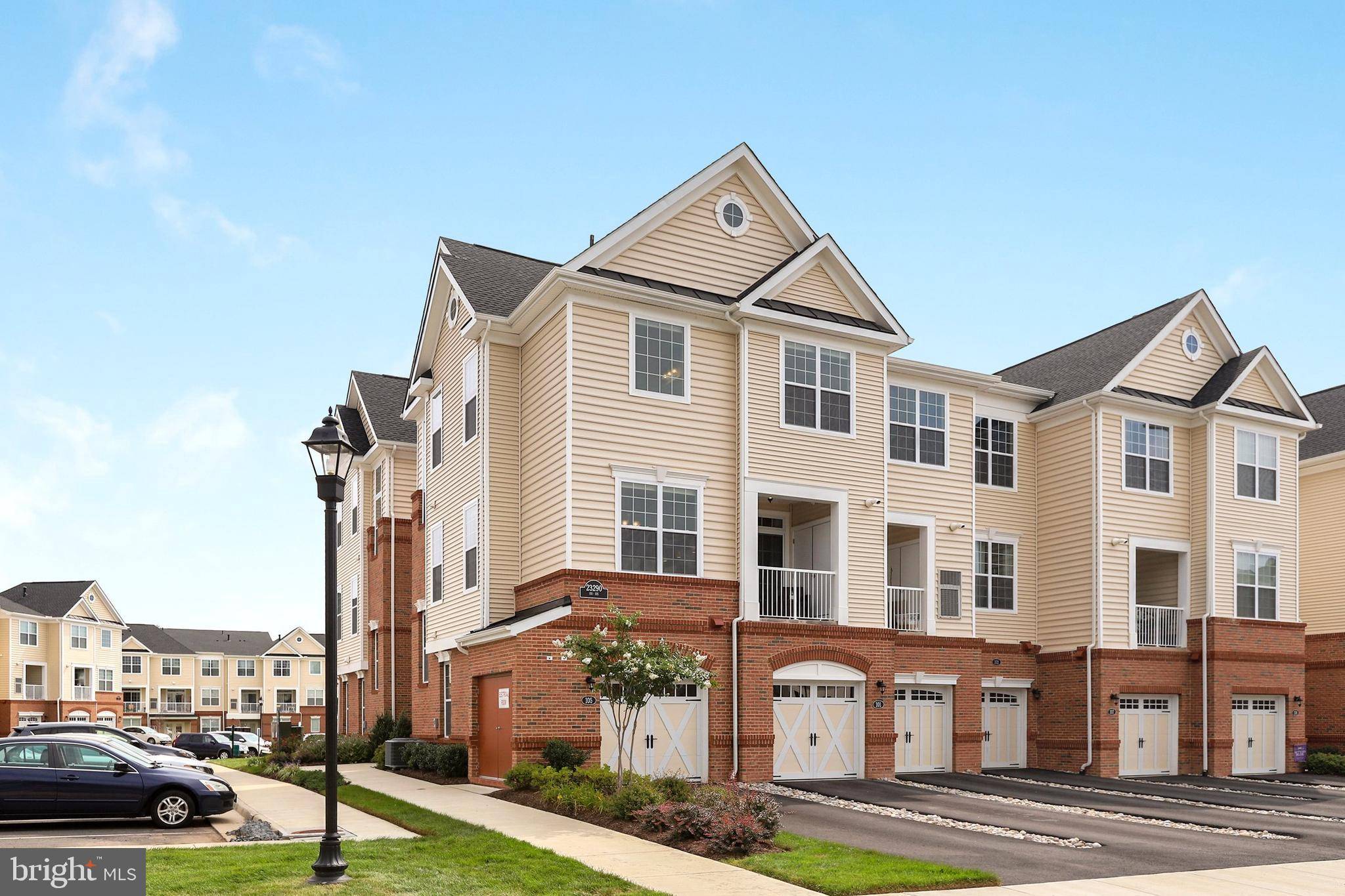 Ashburn, VA 20148,23290 MILLTOWN KNOLL SQ #105