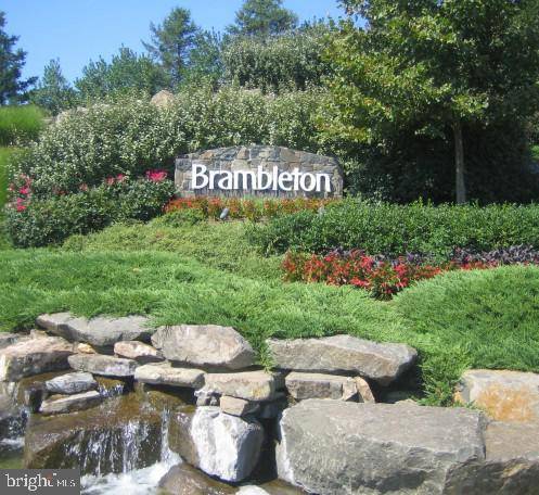 Brambleton, VA 20148,42481 ROCKROSE SQ #301