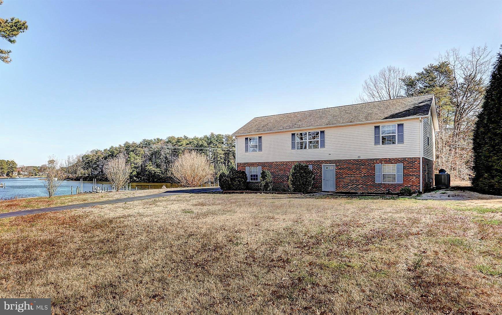 Reedville, VA 22539,254 EAST HARBOR DR