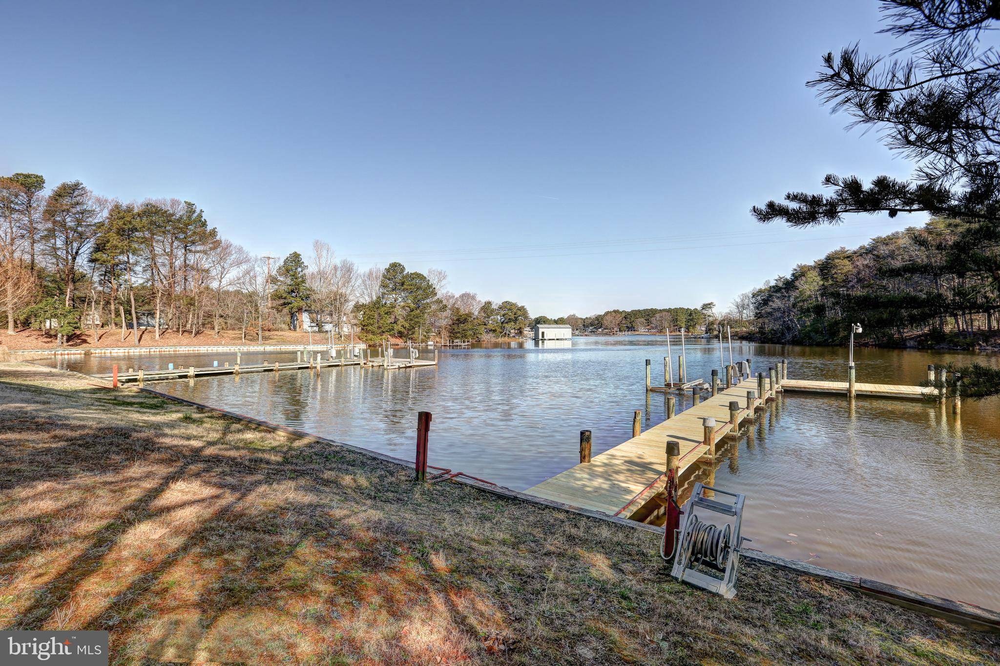 Reedville, VA 22539,254 EAST HARBOR DR