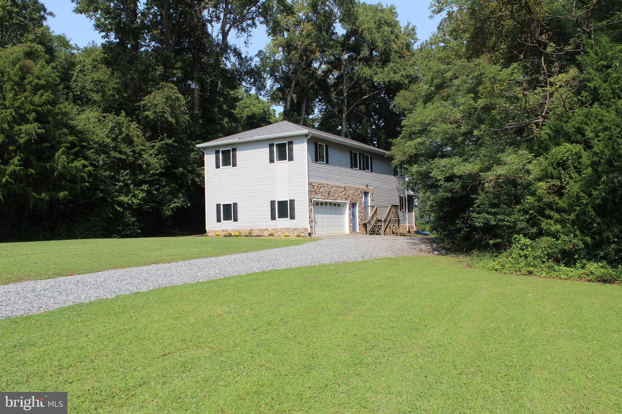 Reedville, VA 22539,92 LITTLE RIVER DR