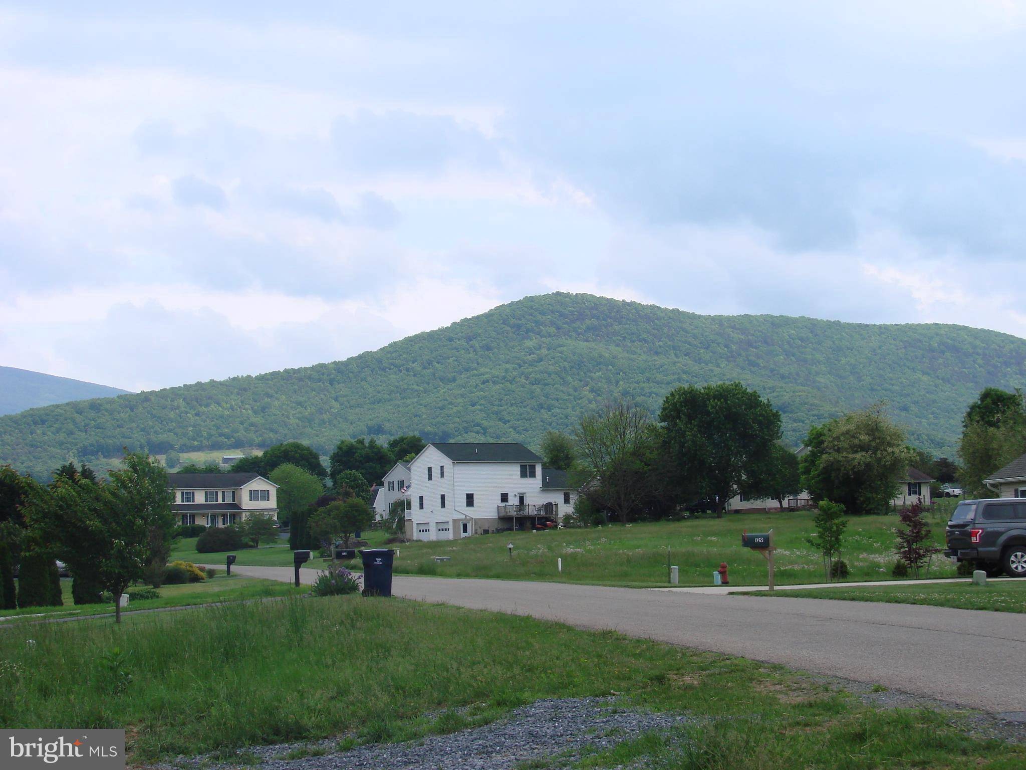 Stanley, VA 22851,184 LEOLA LOOP