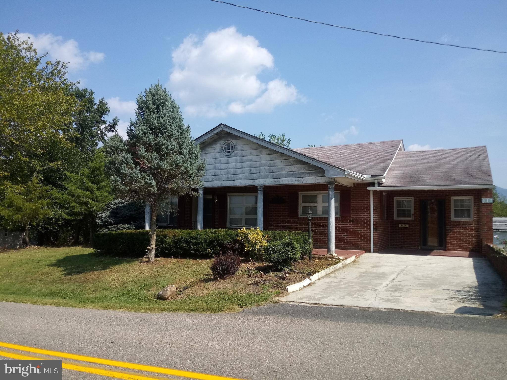 Luray, VA 22835,417 FAIRVIEW RD