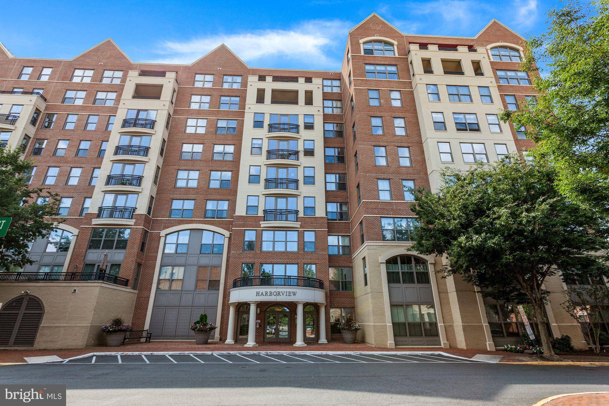 Woodbridge, VA 22191,485 HARBOR SIDE ST #100