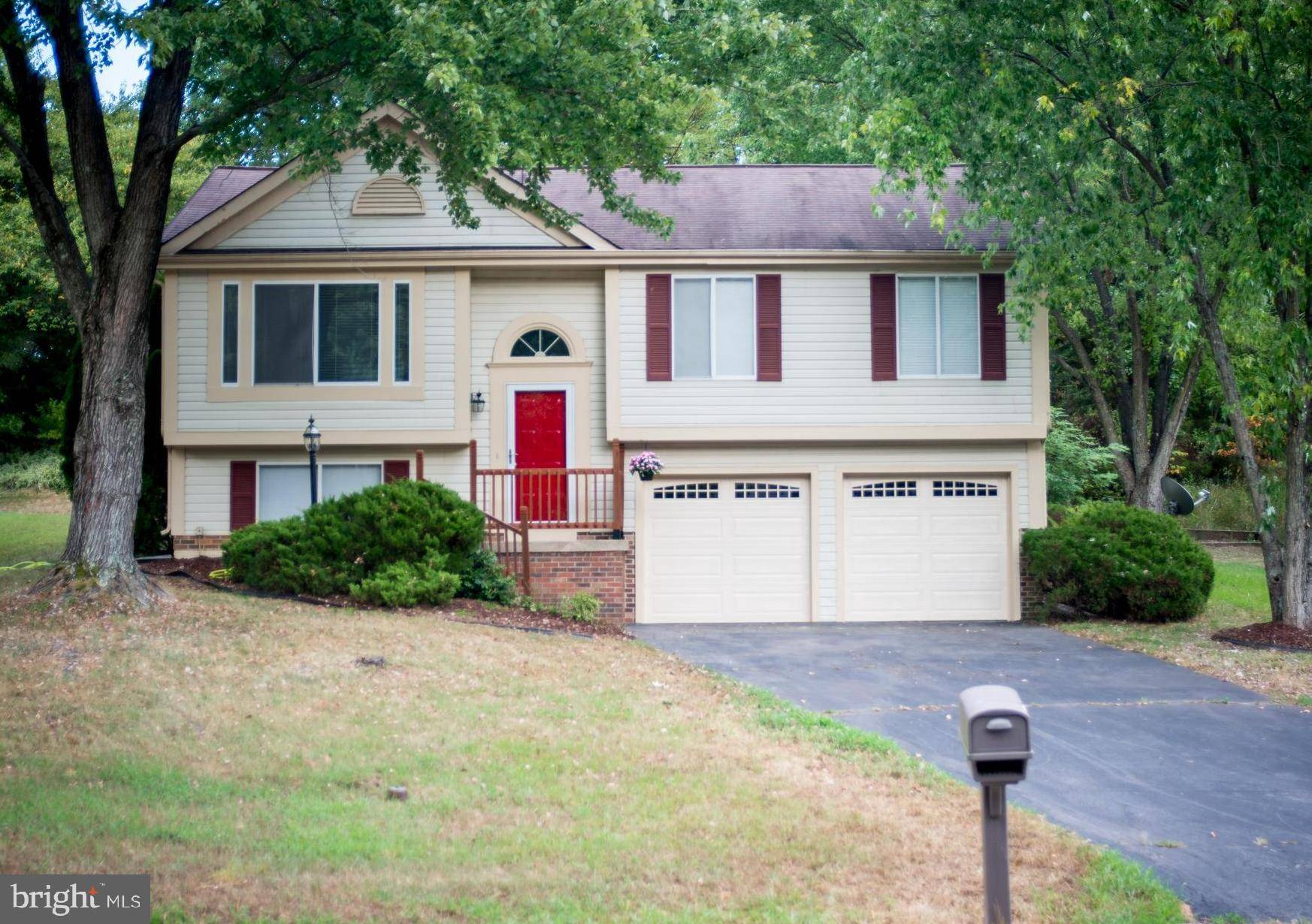 Woodbridge, VA 22191,16123 OLMSTEAD LN