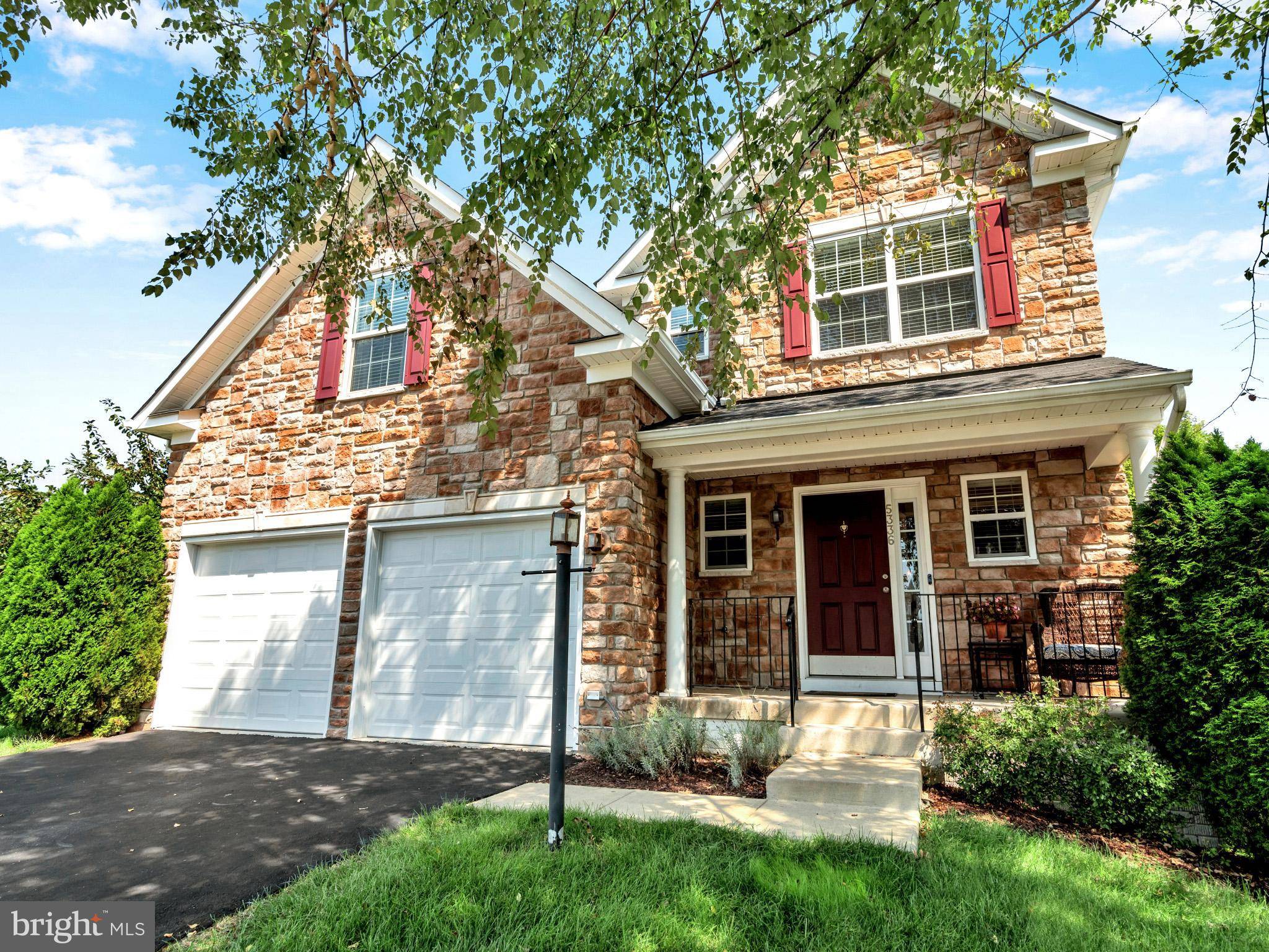 Woodbridge, VA 22193,5336 DAYBREAK LN