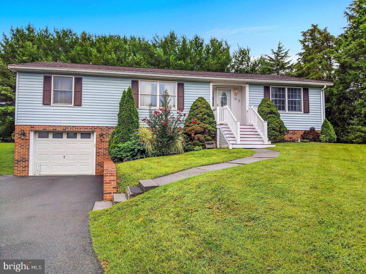 Toms Brook, VA 22660,95 CECELIA ST