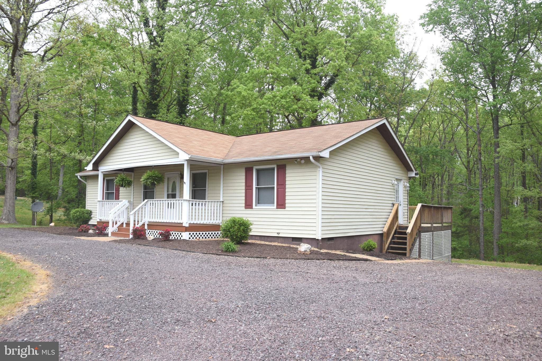 Mineral, VA 23117,5218 WYNDEMERE CIR