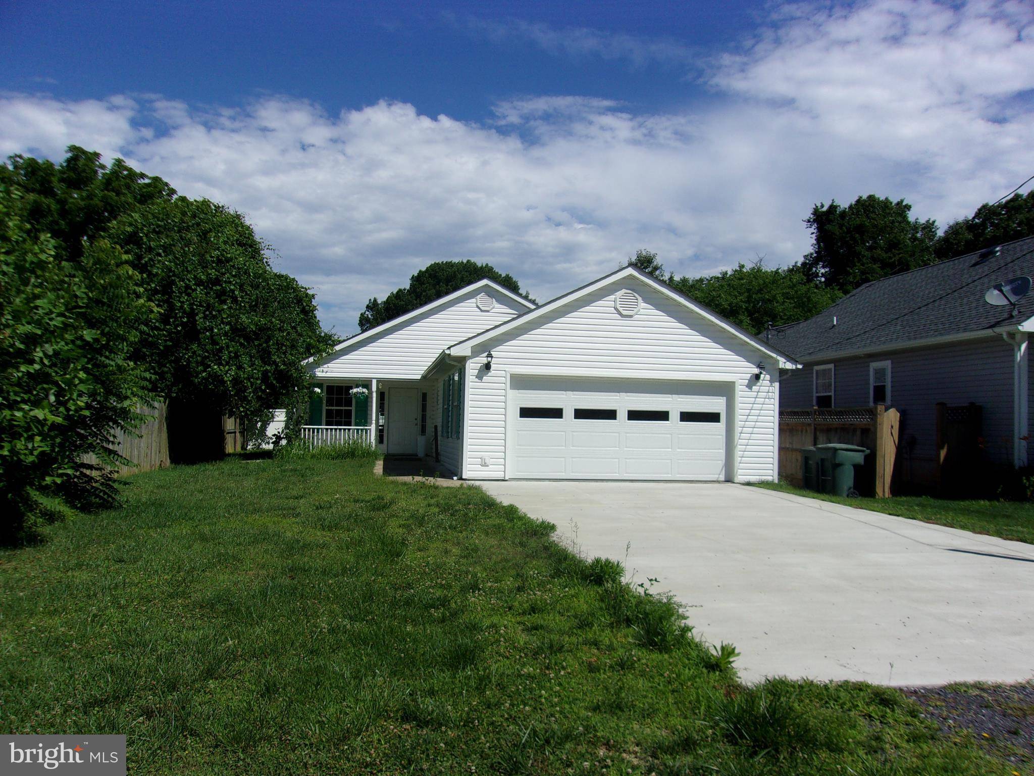 Colonial Beach, VA 22443,109 2ND ST