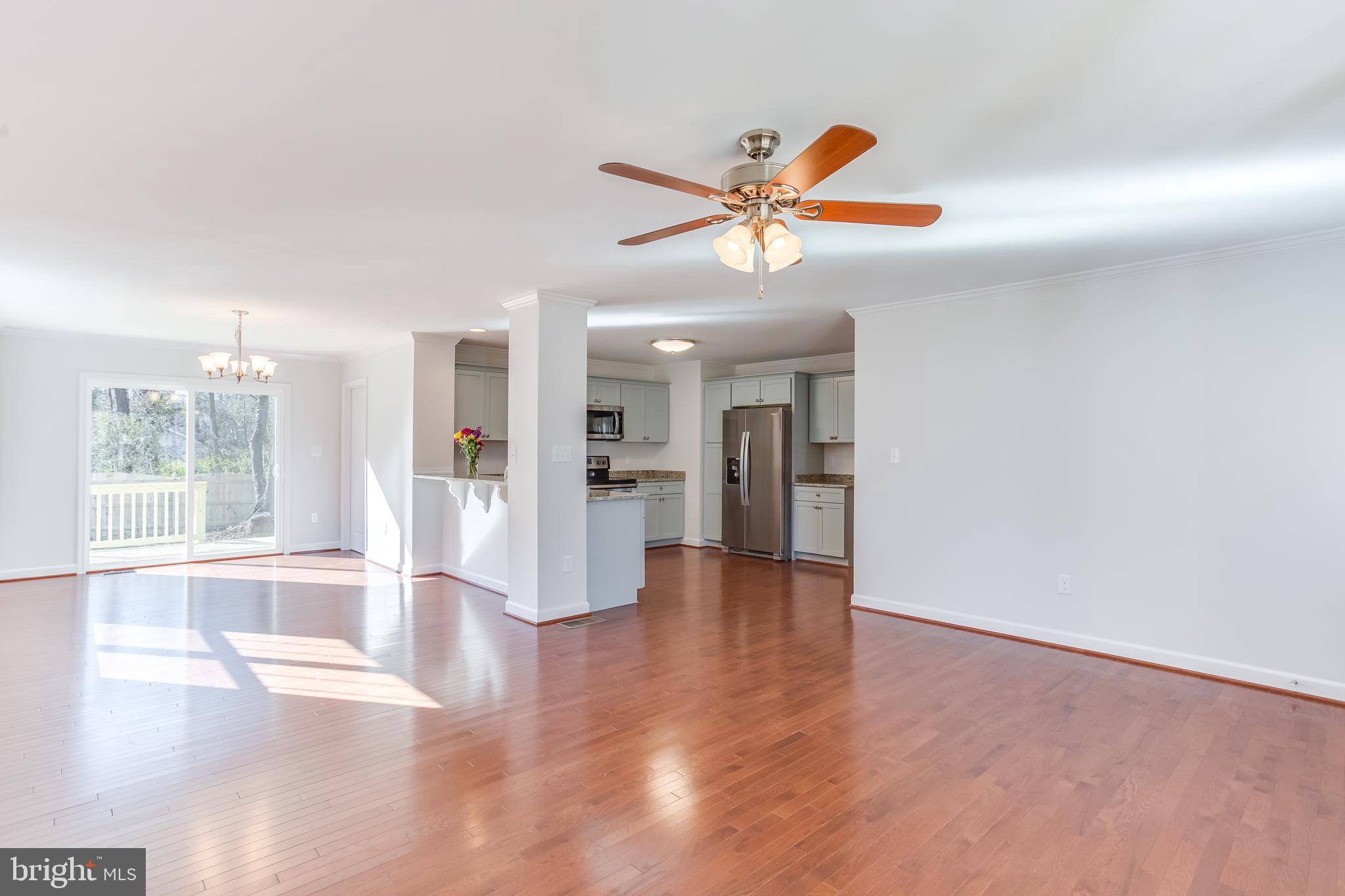 Colonial Beach, VA 22443,21 10TH ST