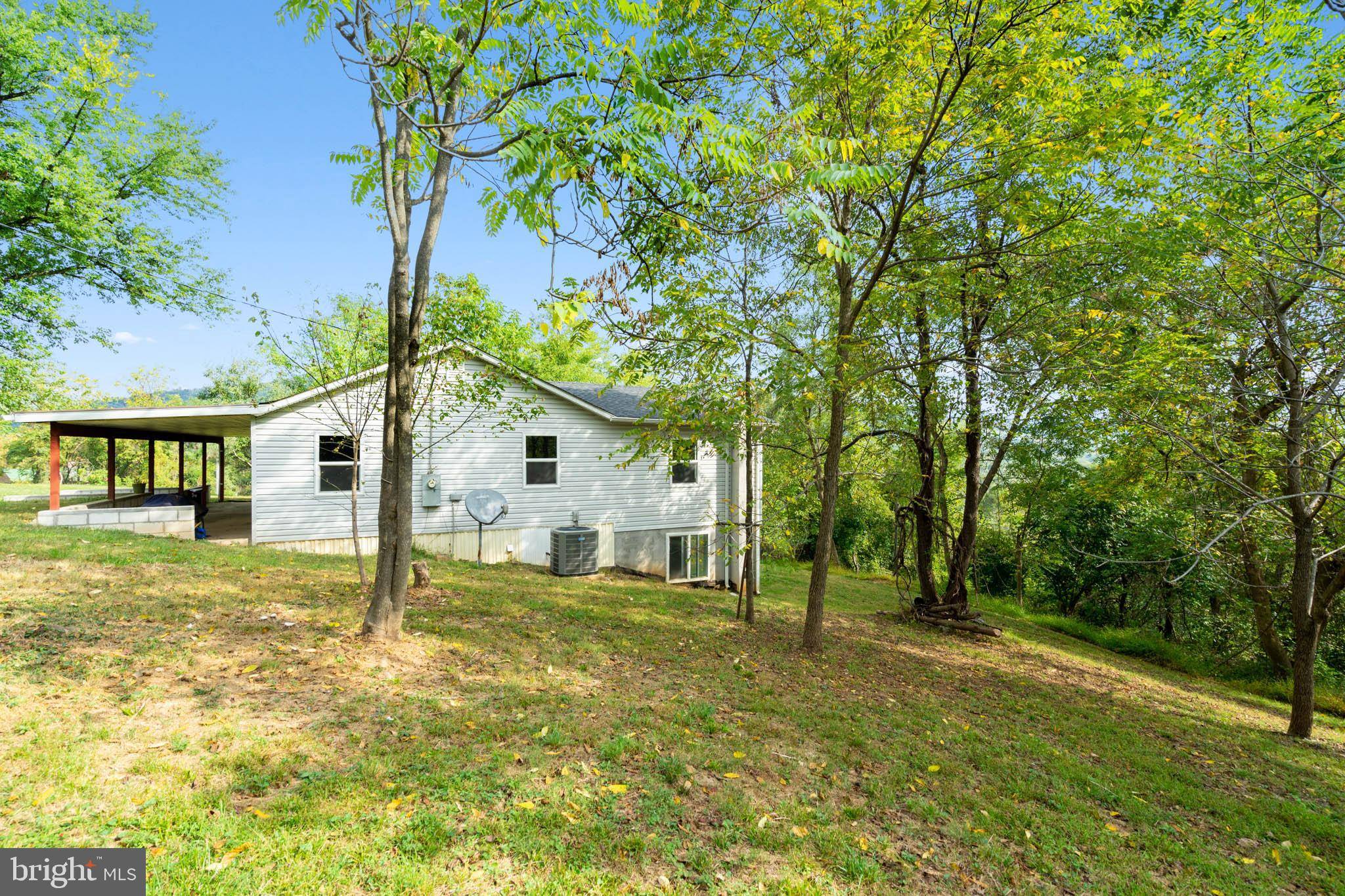 Linden, VA 22642,73 APPLE JACK RD