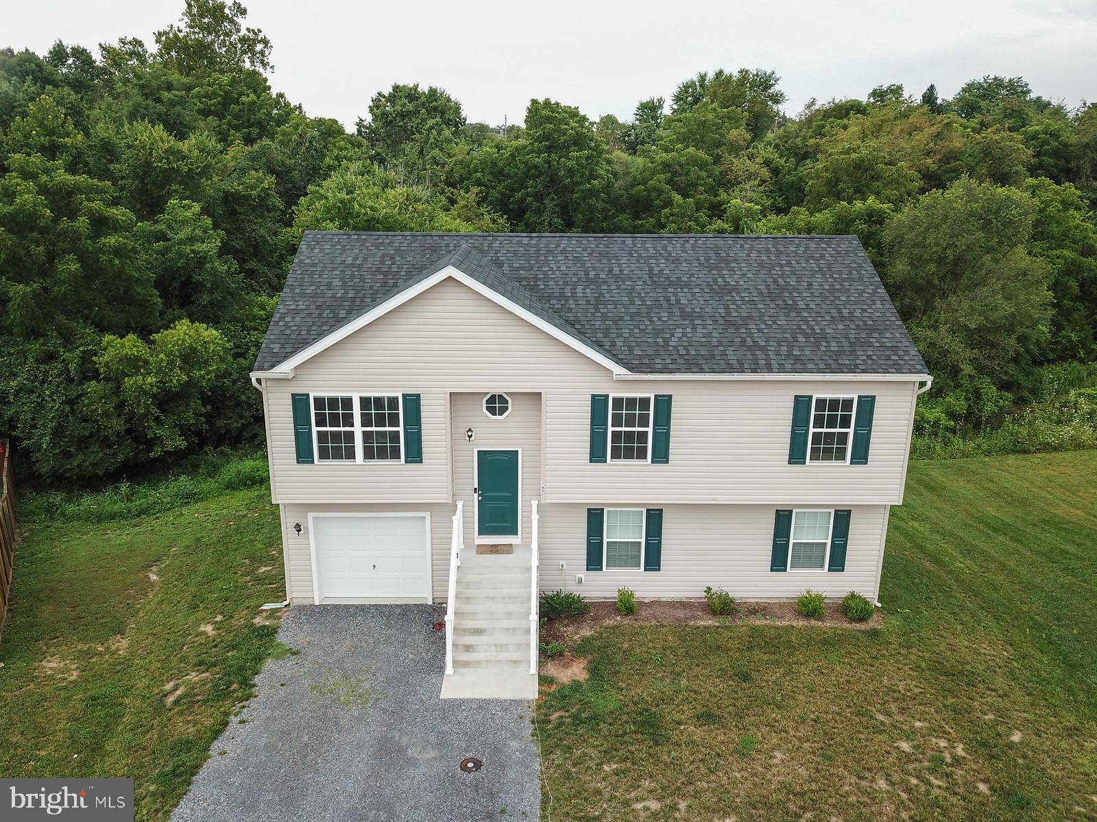 Inwood, WV 25428,146 MCKINLEY CT