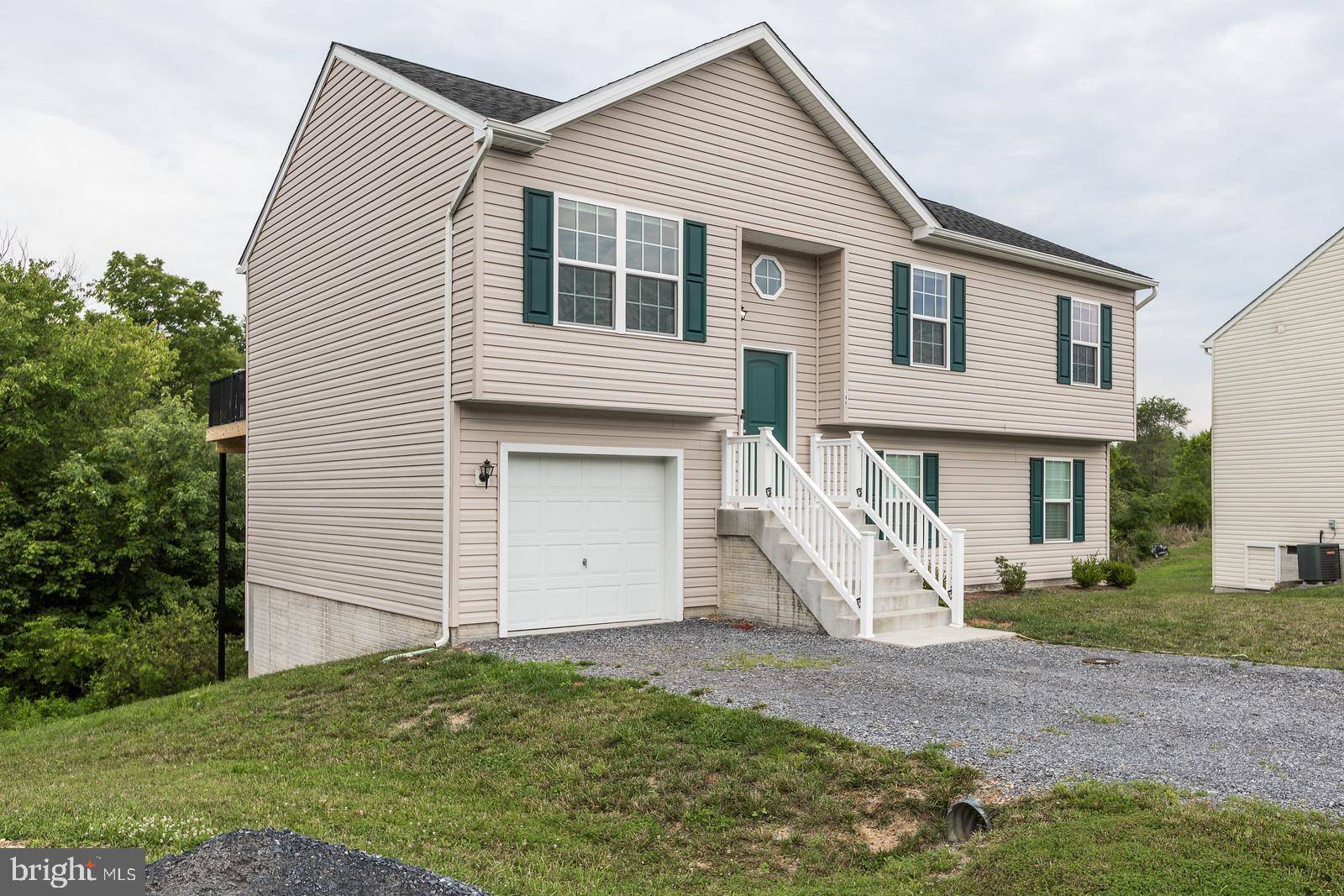 Inwood, WV 25428,146 MCKINLEY CT