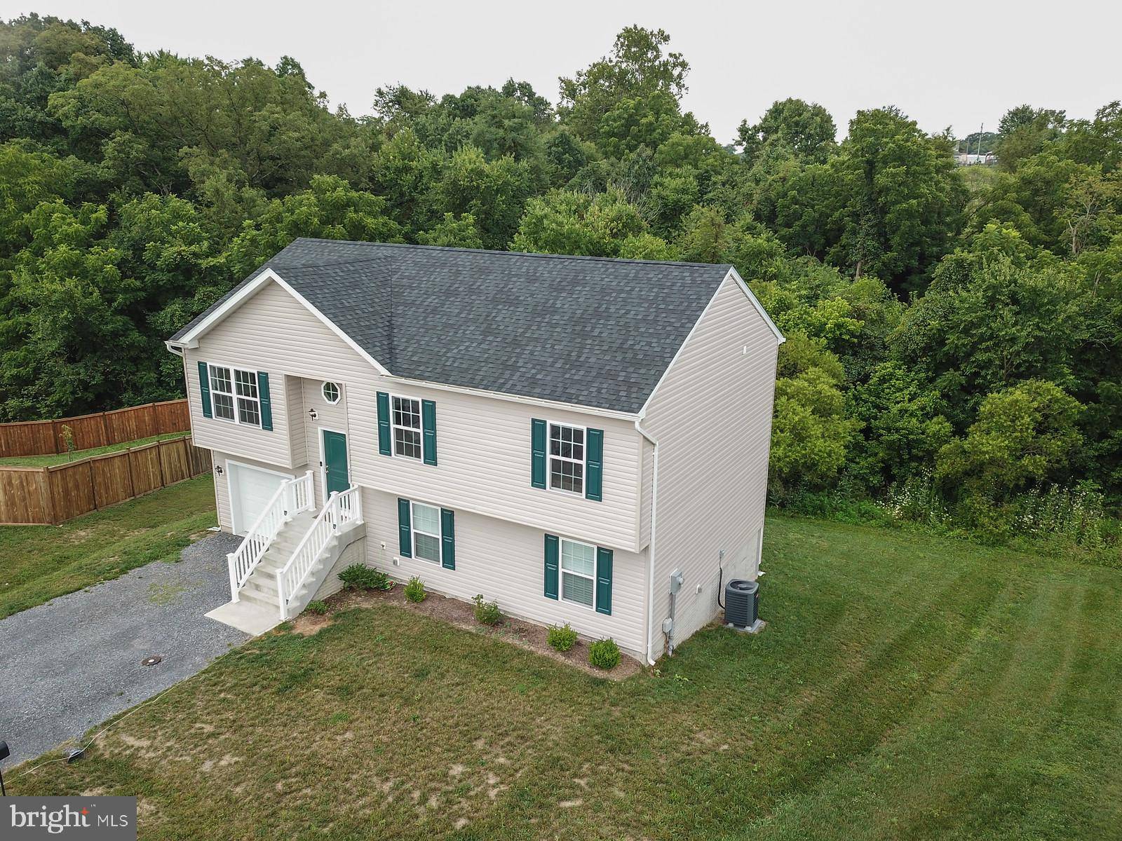 Inwood, WV 25428,146 MCKINLEY CT