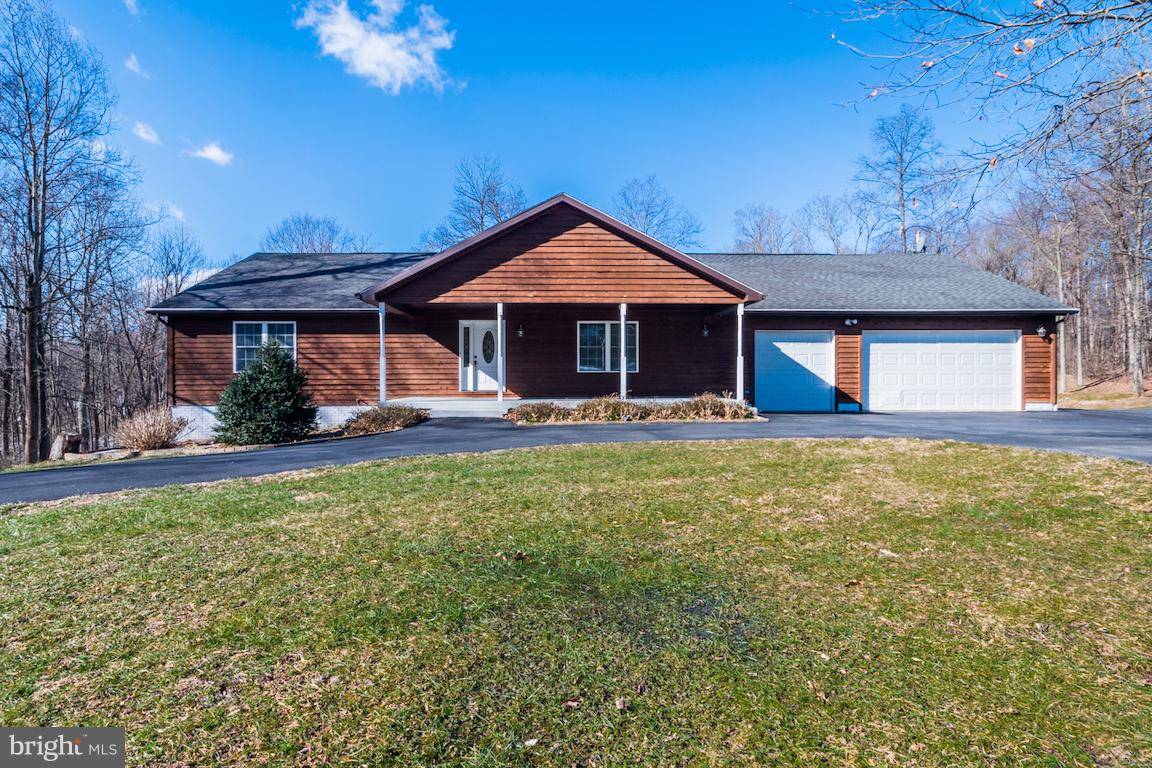 Hedgesville, WV 25427,479 NIMITZ LN