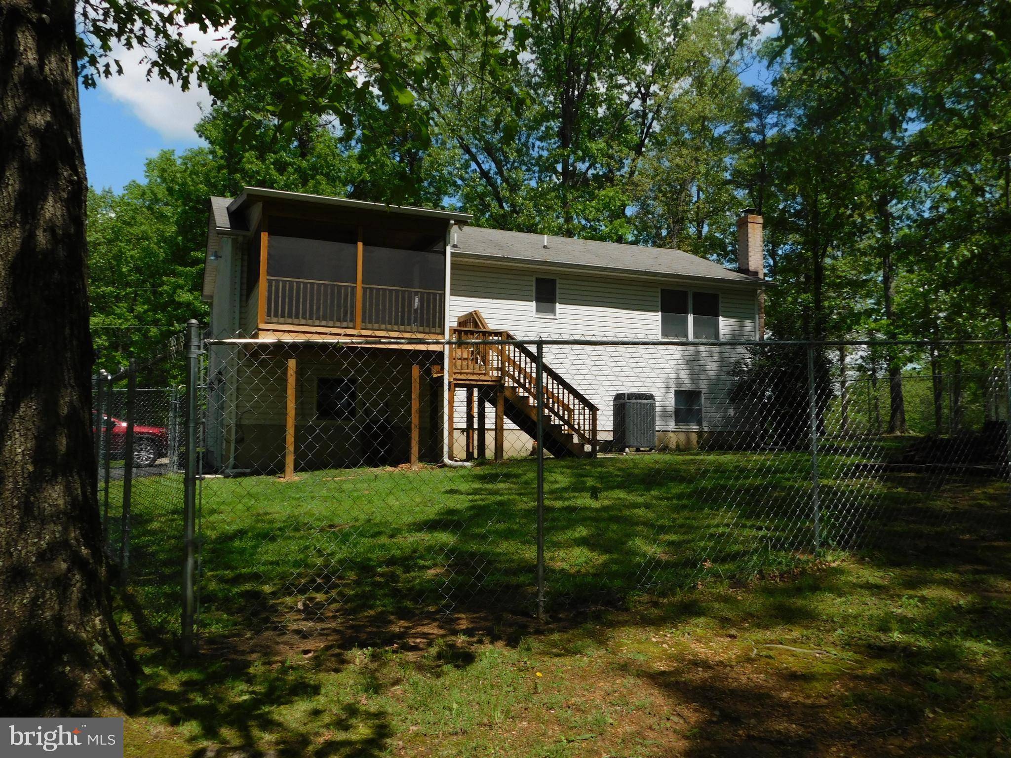 Inwood, WV 25428,125 SECRET OAK CT