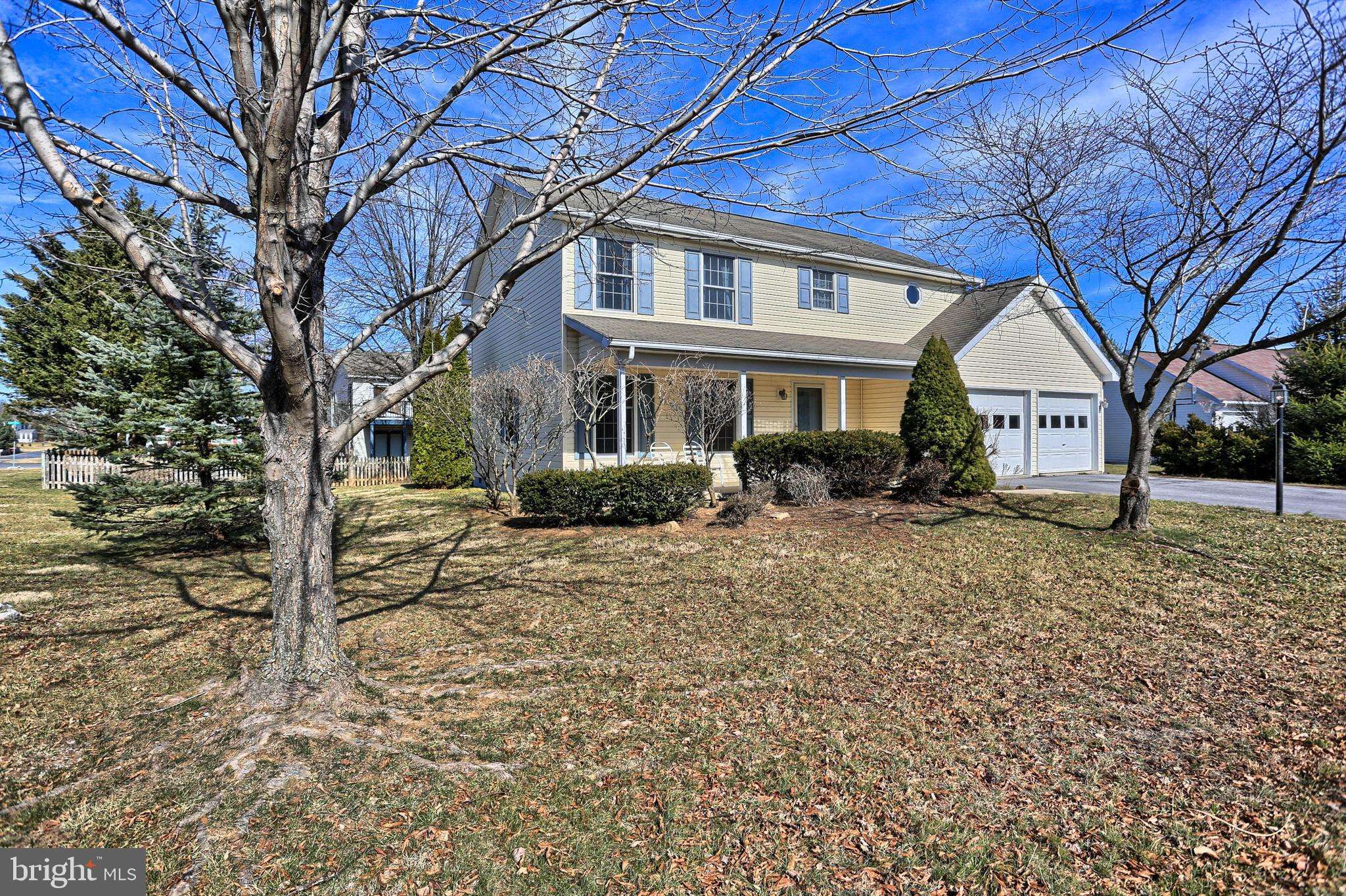 Falling Waters, WV 25419,11 HERON LN