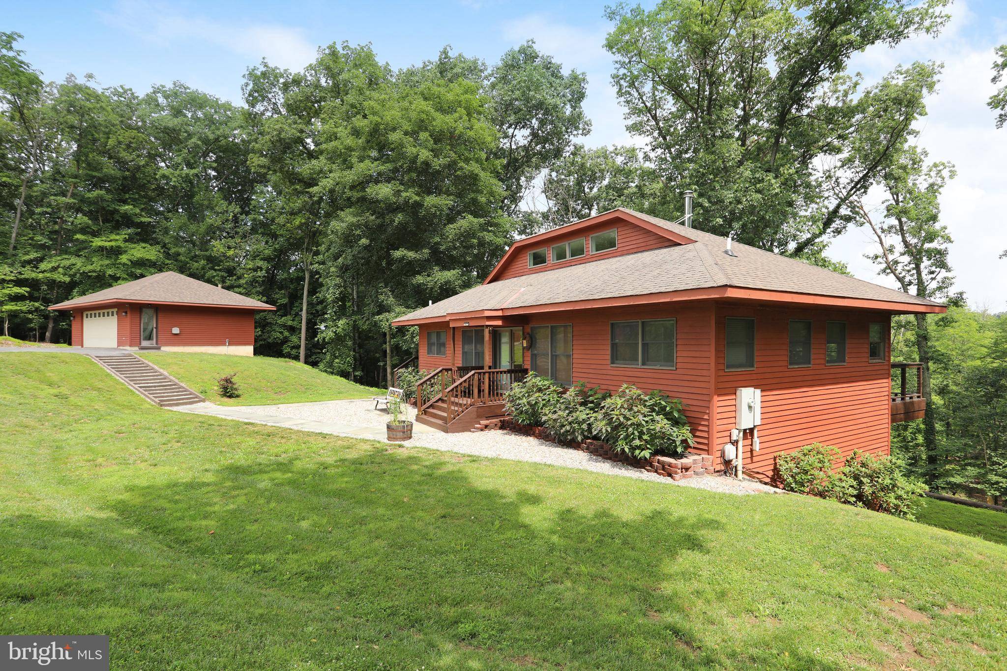 Falling Waters, WV 25419,420 GIDEON LANE