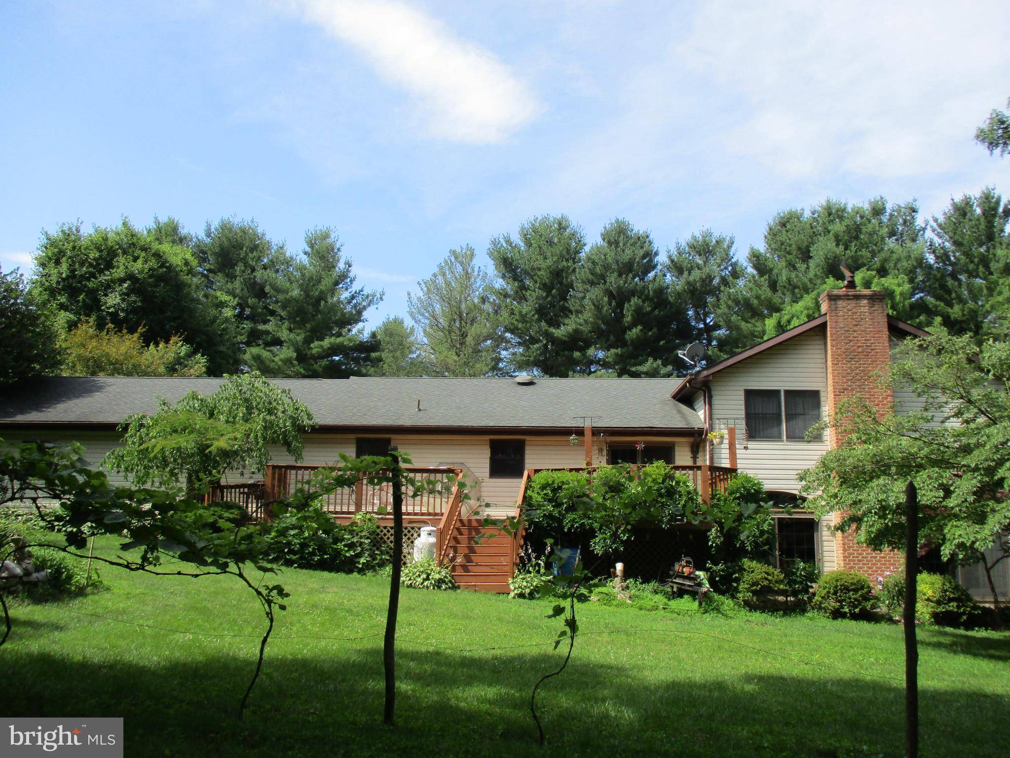 Falling Waters, WV 25419,253 TUFTS