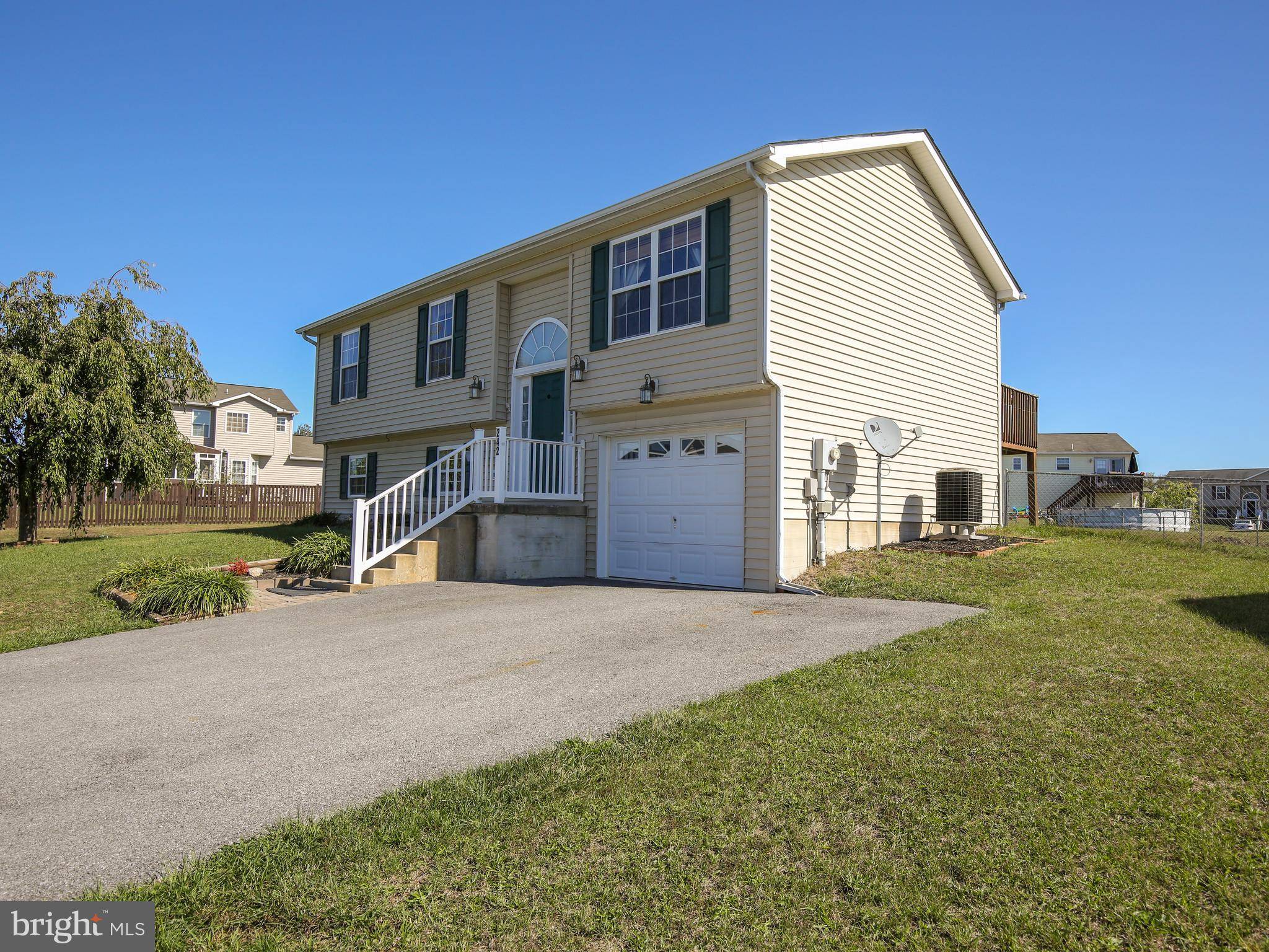 Inwood, WV 25428,242 BRONTE