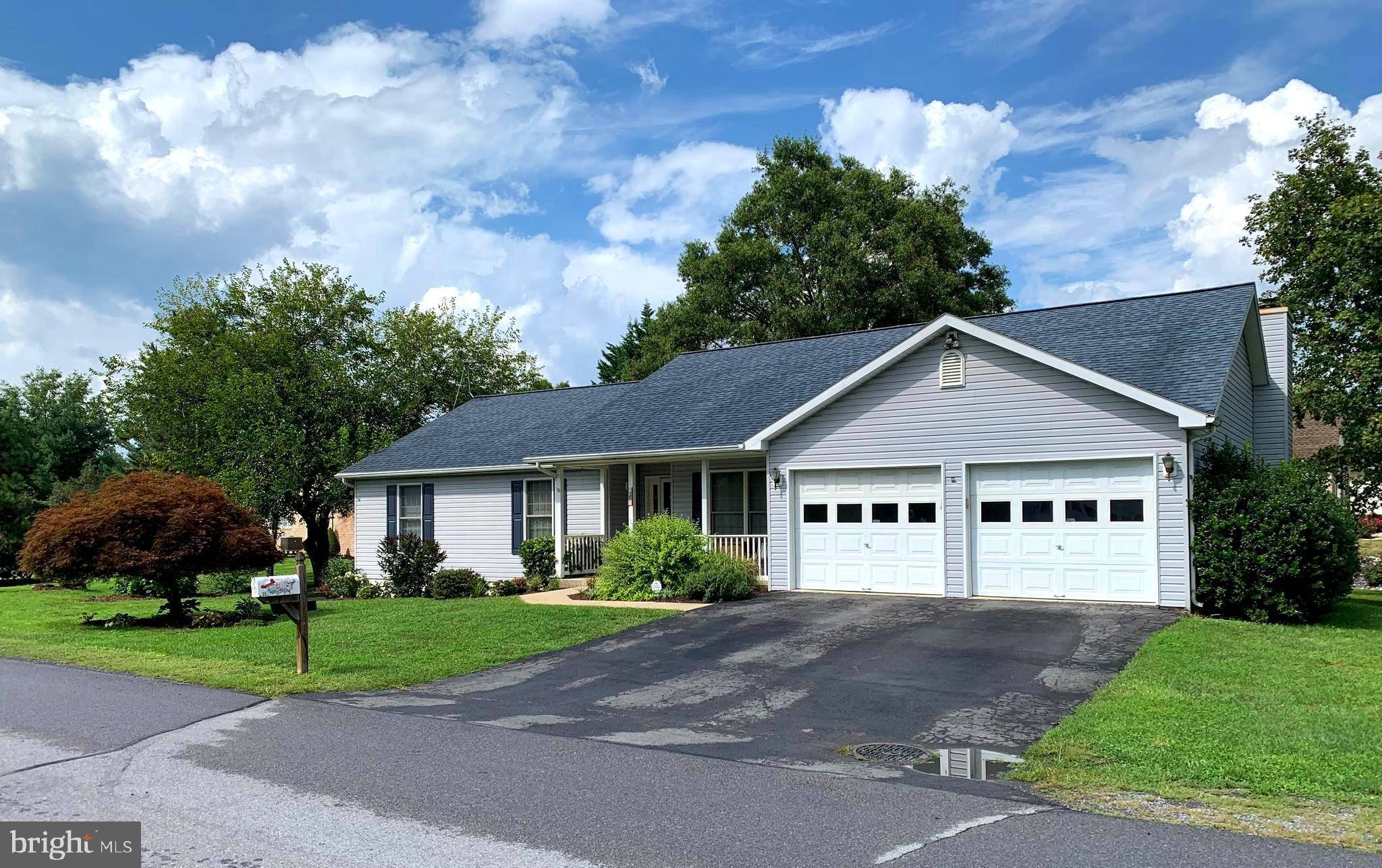 Falling Waters, WV 25419,35 ORIOLE LN