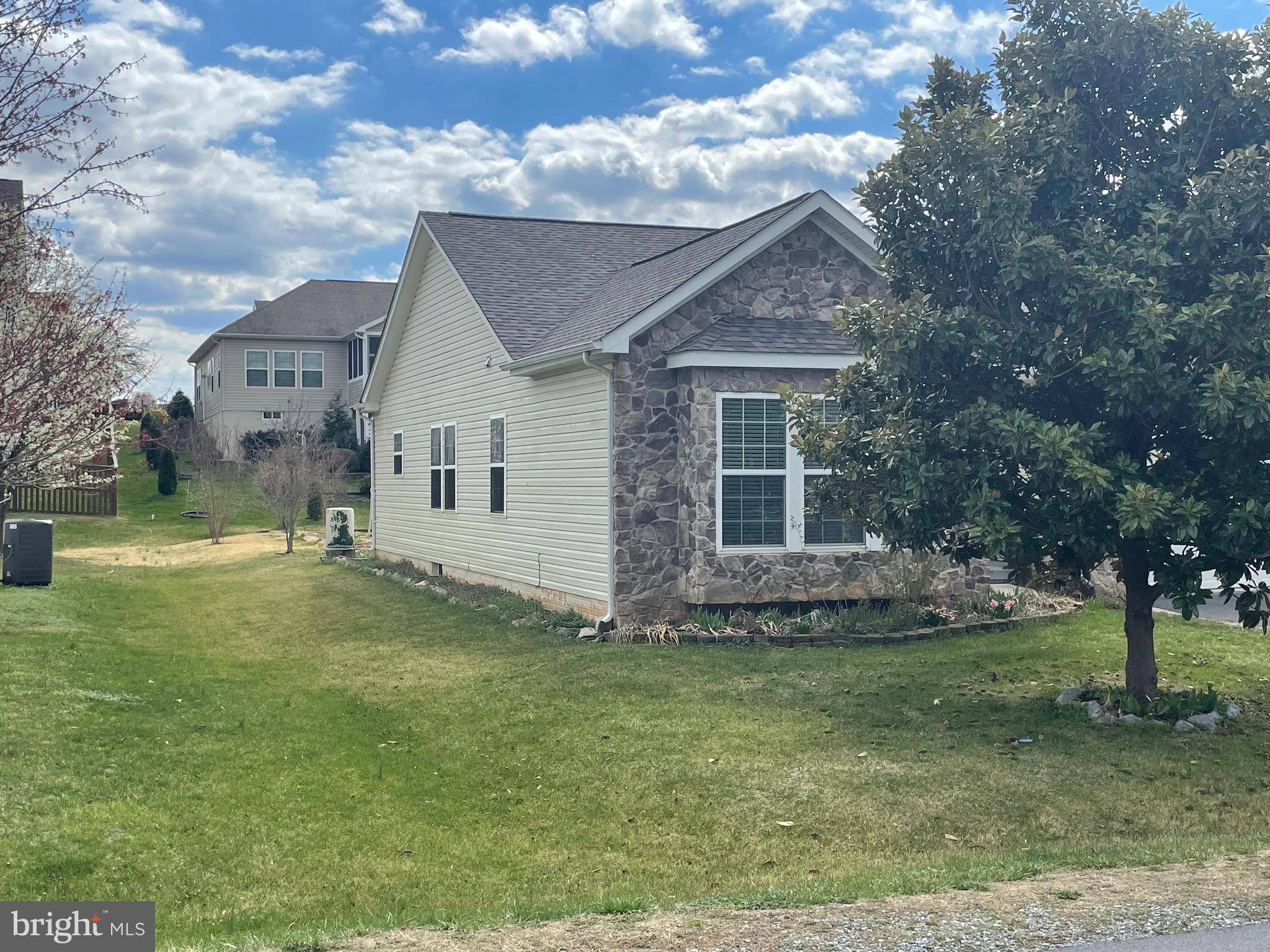 Inwood, WV 25428,457 BENTLEY DR