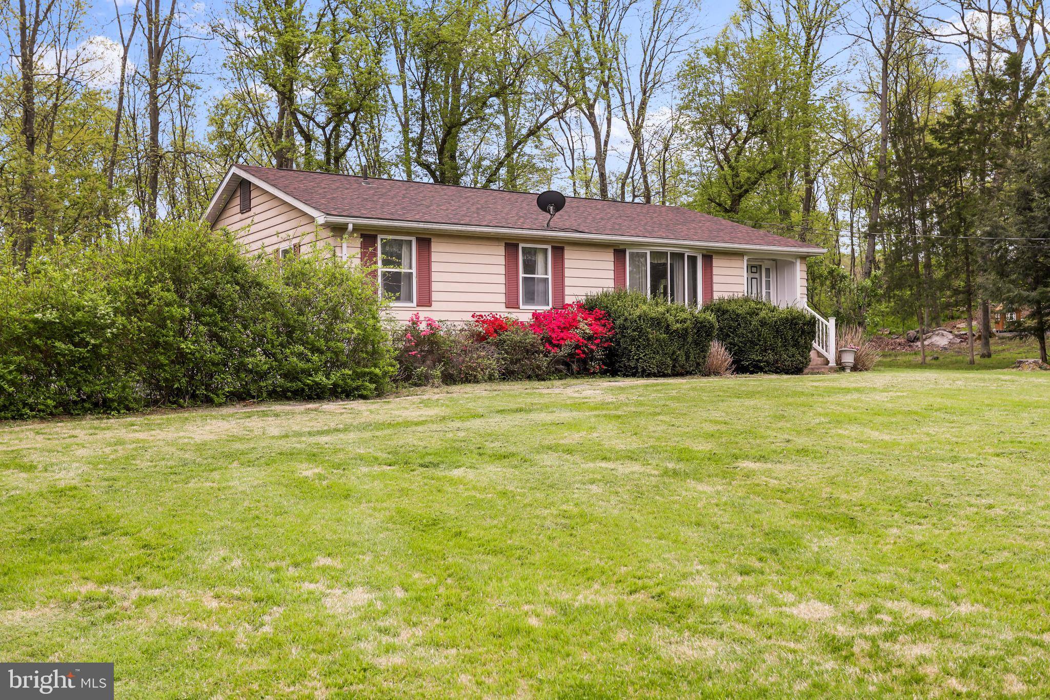 Falling Waters, WV 25419,28 STEPHANIES PL