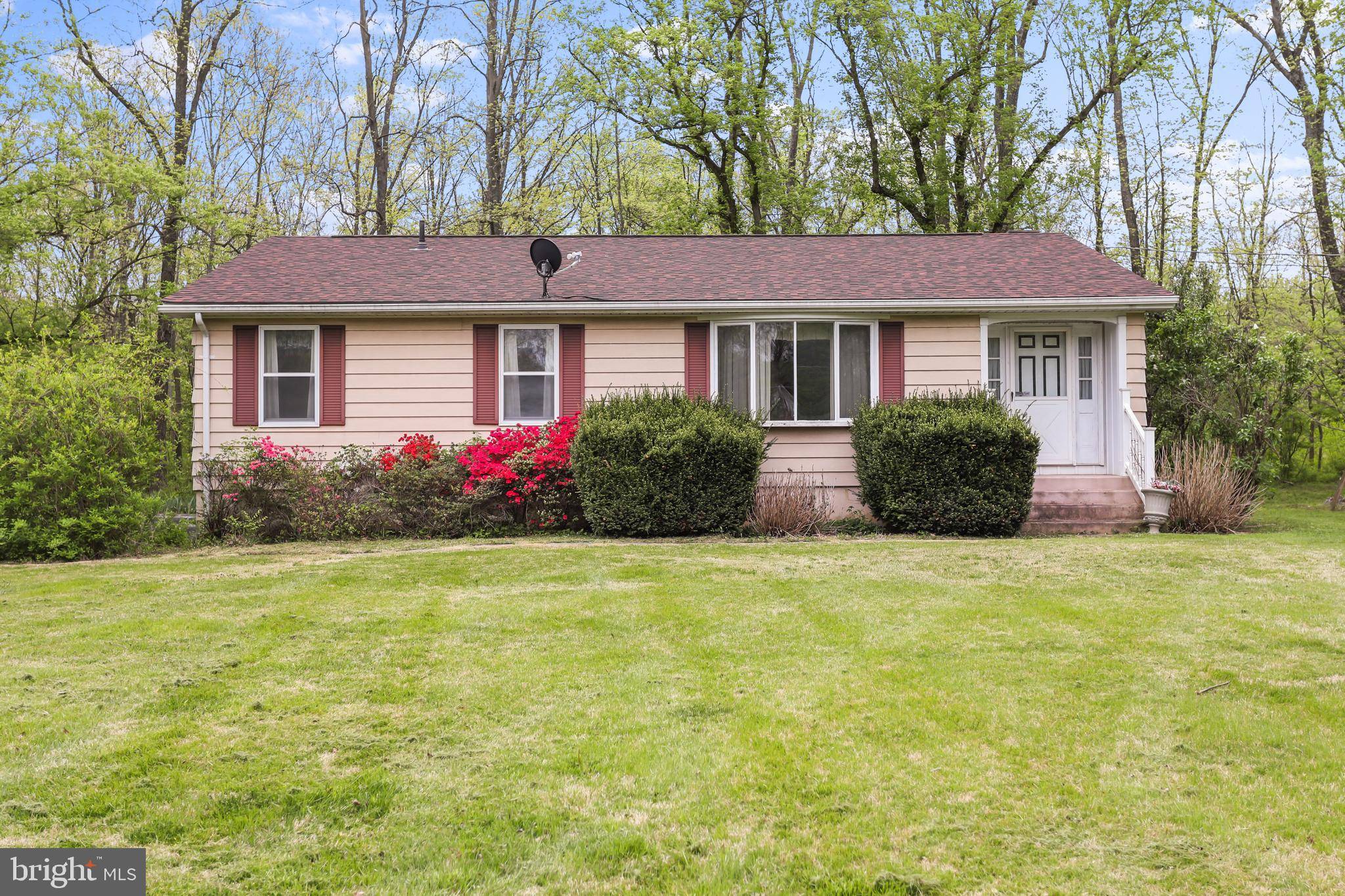 Falling Waters, WV 25419,28 STEPHANIES PL