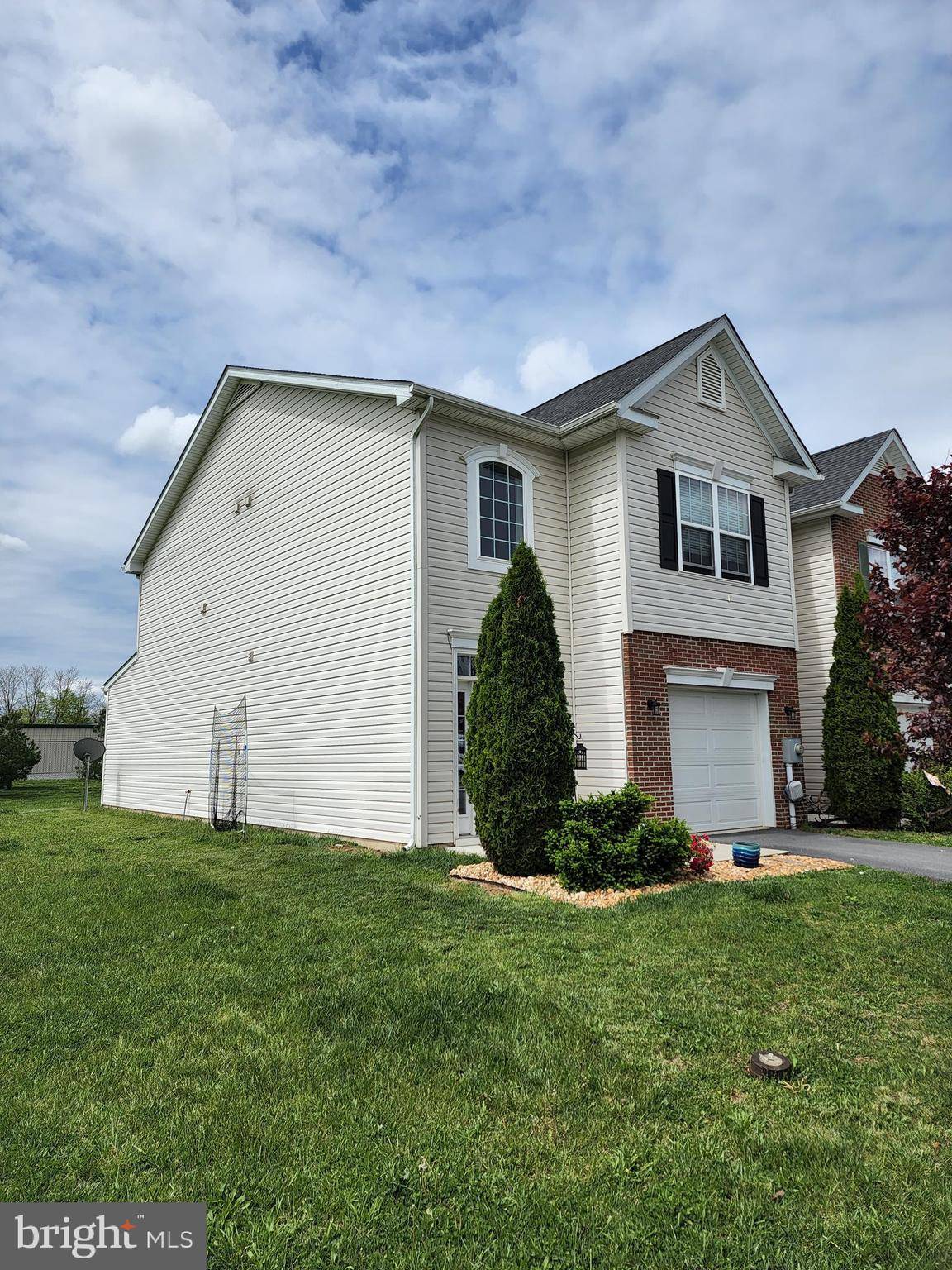 Falling Waters, WV 25419,84 CHENNAULT TRL