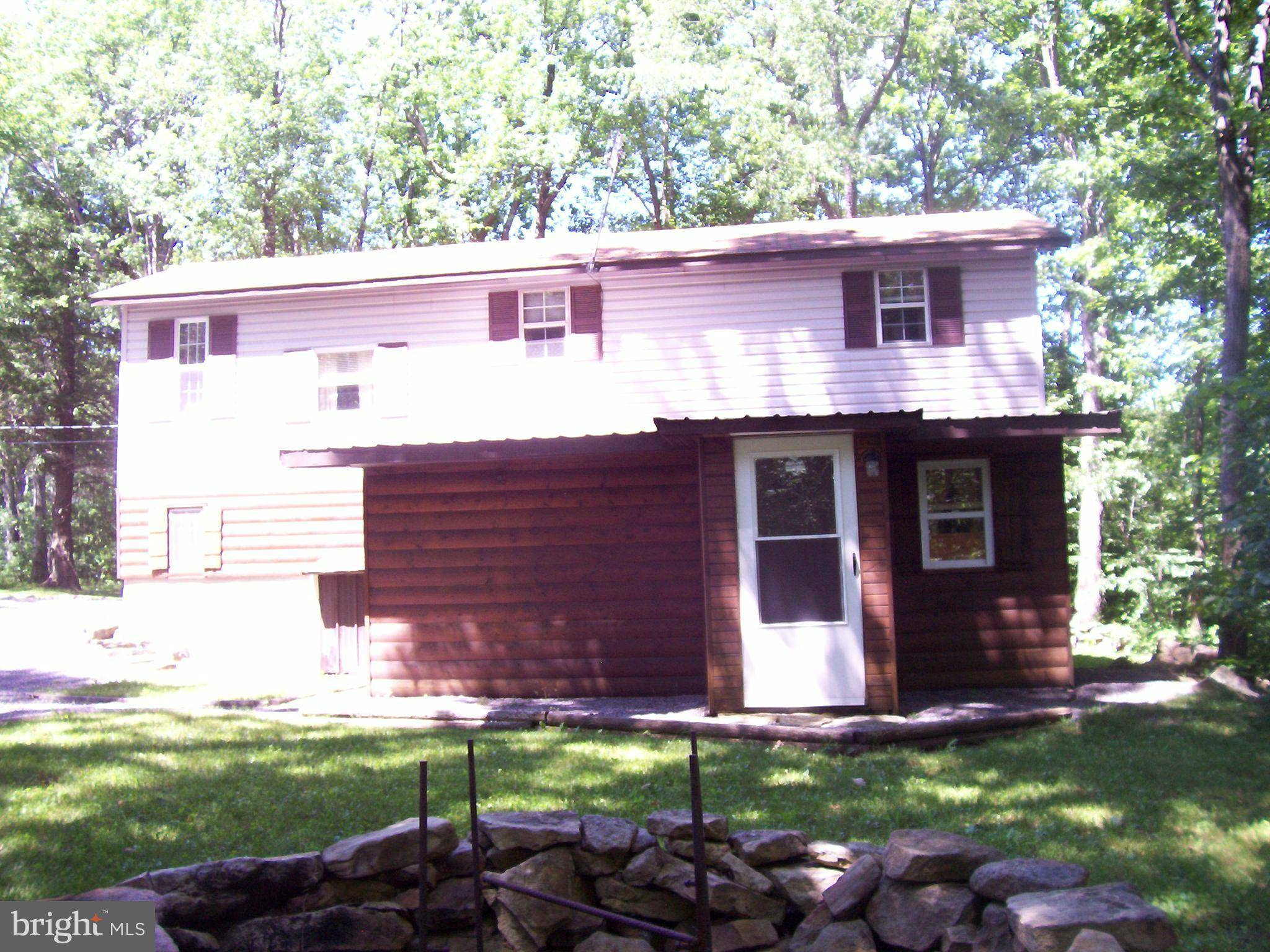 Mount Storm, WV 26739,25 DAHLIA LN