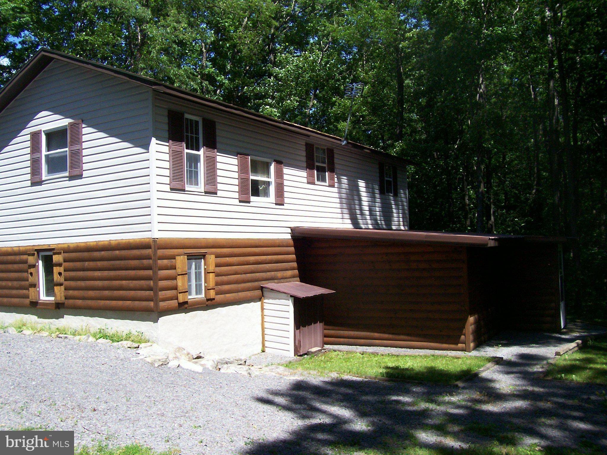 Mount Storm, WV 26739,25 DAHLIA LN