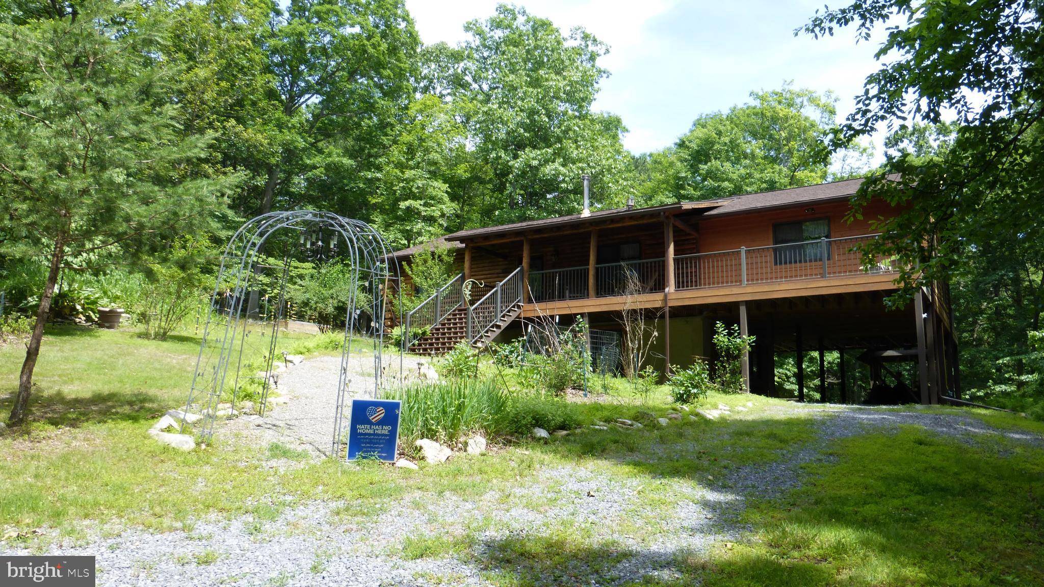 Baker, WV 26801,462 COVE CREEK