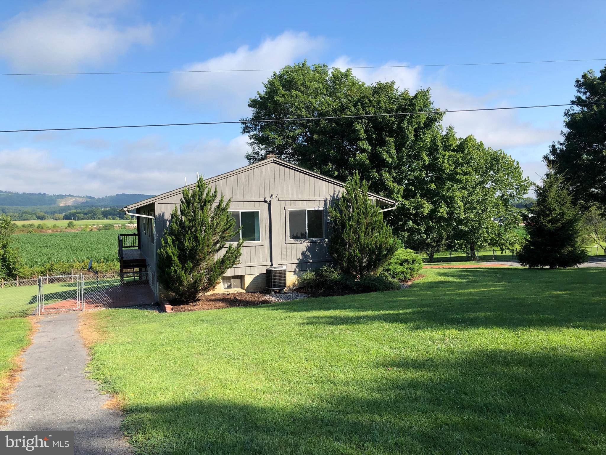 Moorefield, WV 26836,158 RIVER VIEW