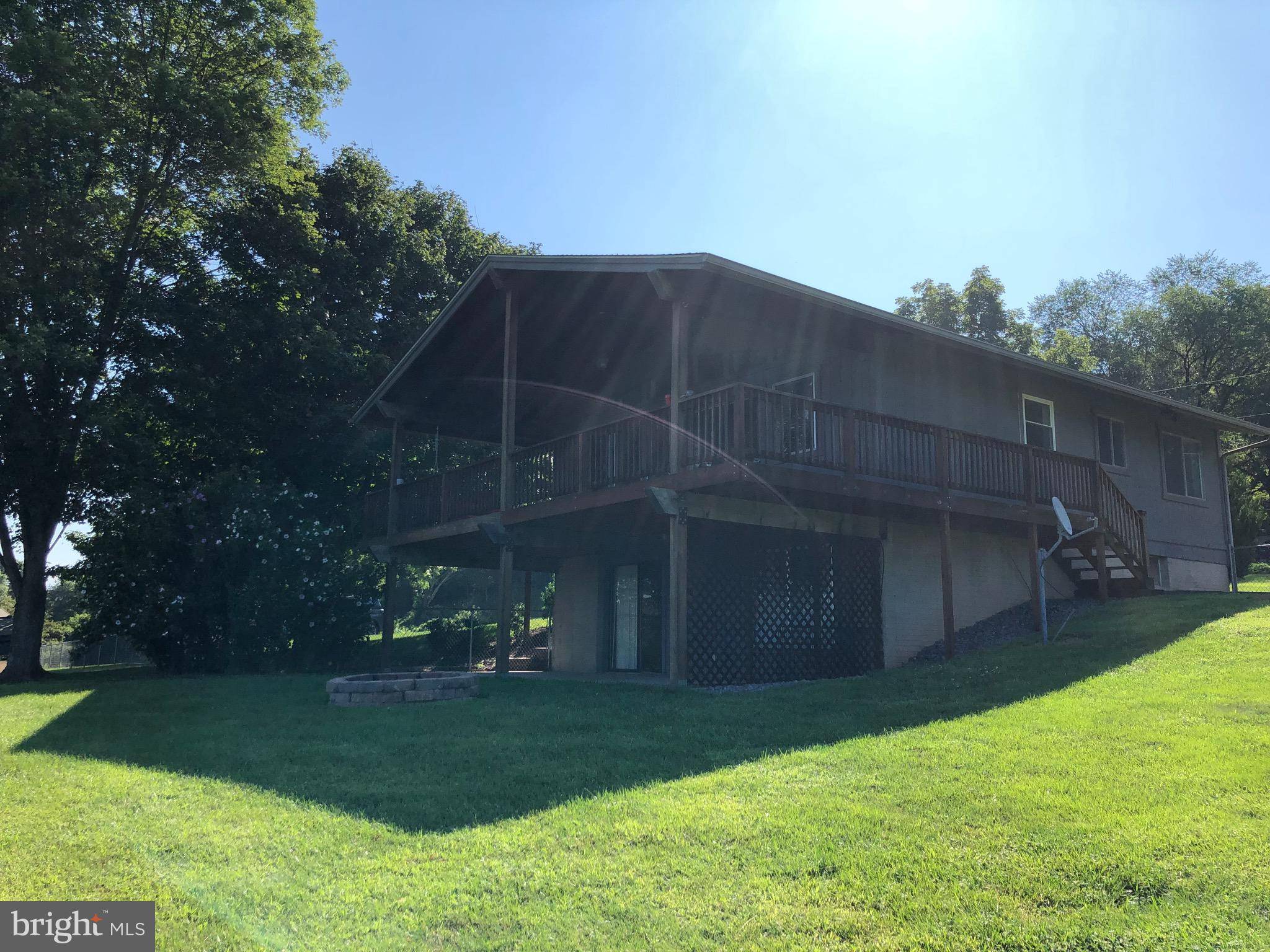 Moorefield, WV 26836,158 RIVER VIEW