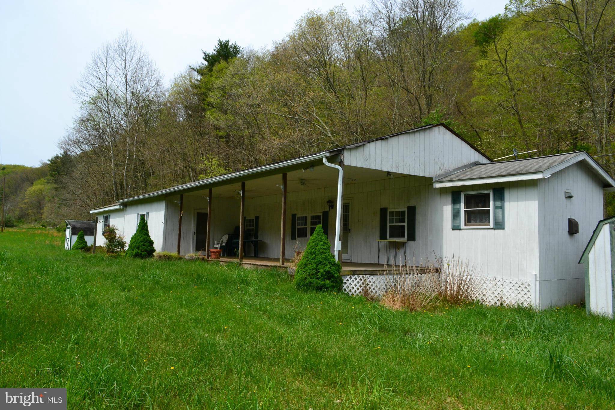 Baker, WV 26801,989 WARFIELD RD