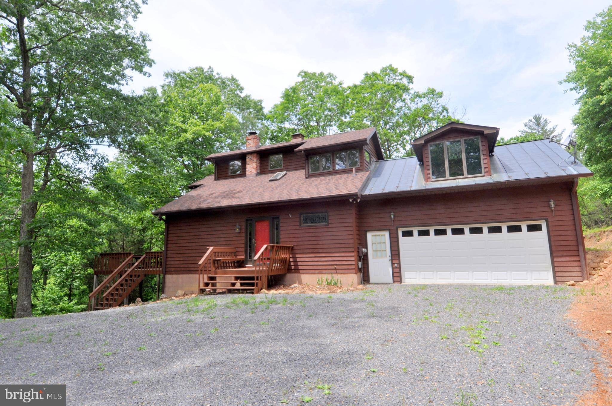 Bloomery, WV 26817,360 PINTAIL LN