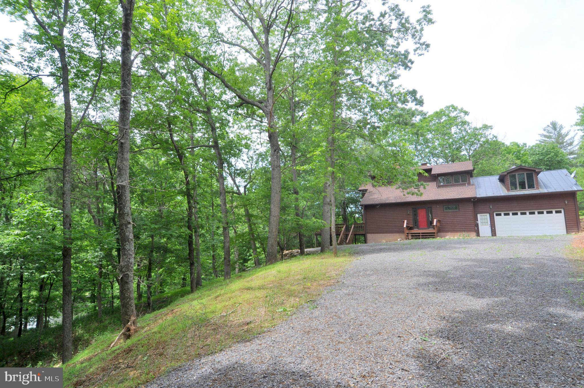 Bloomery, WV 26817,360 PINTAIL LN