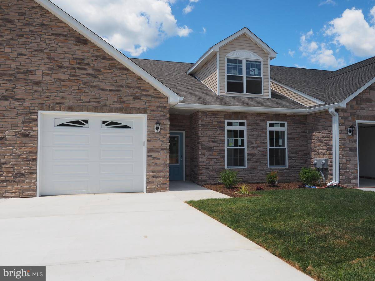 Charles Town, WV 25414,254 BALTUSROL DR #LOT 88