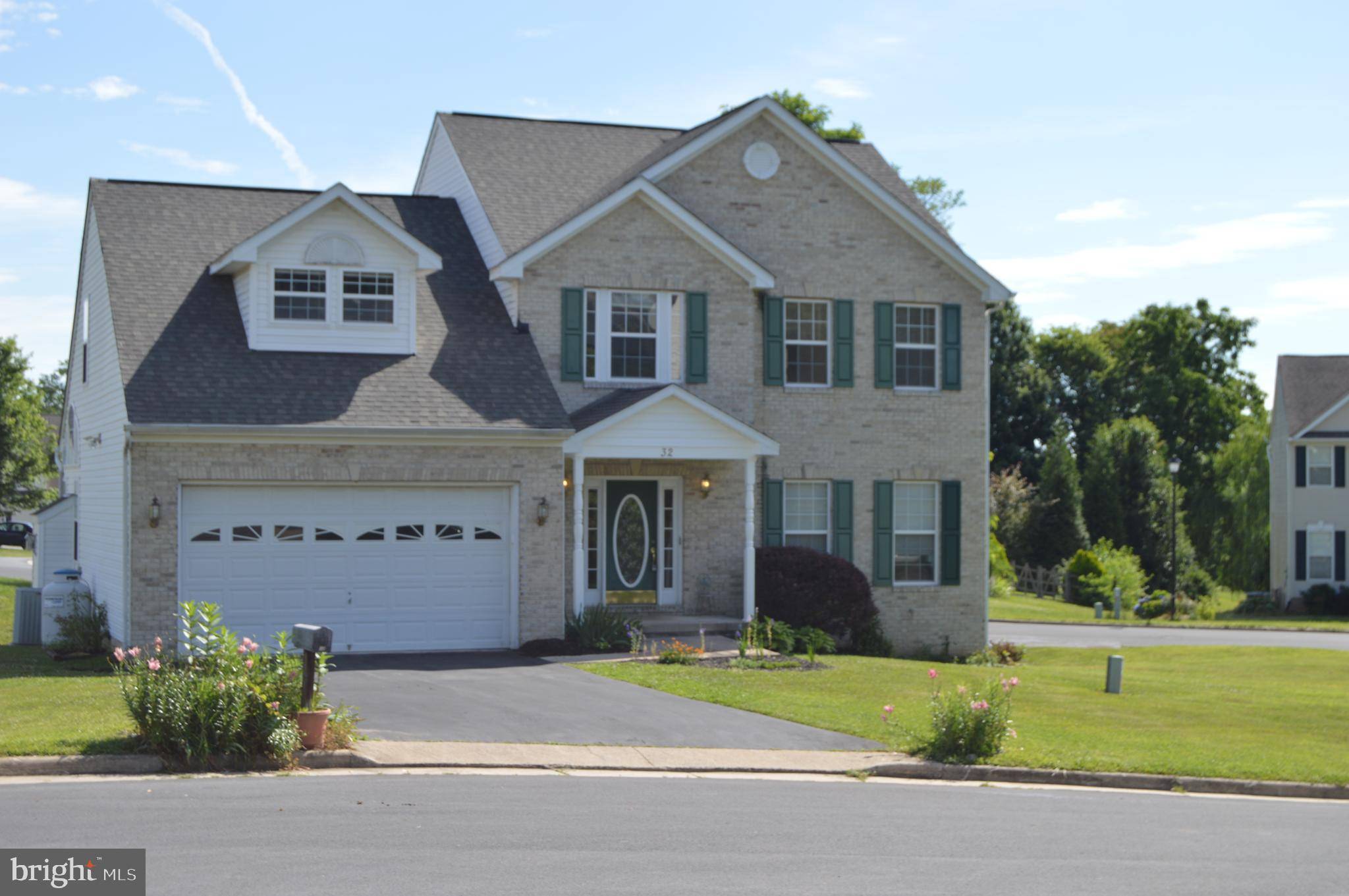 Charles Town, WV 25414,32 INDIAN WELLS CT