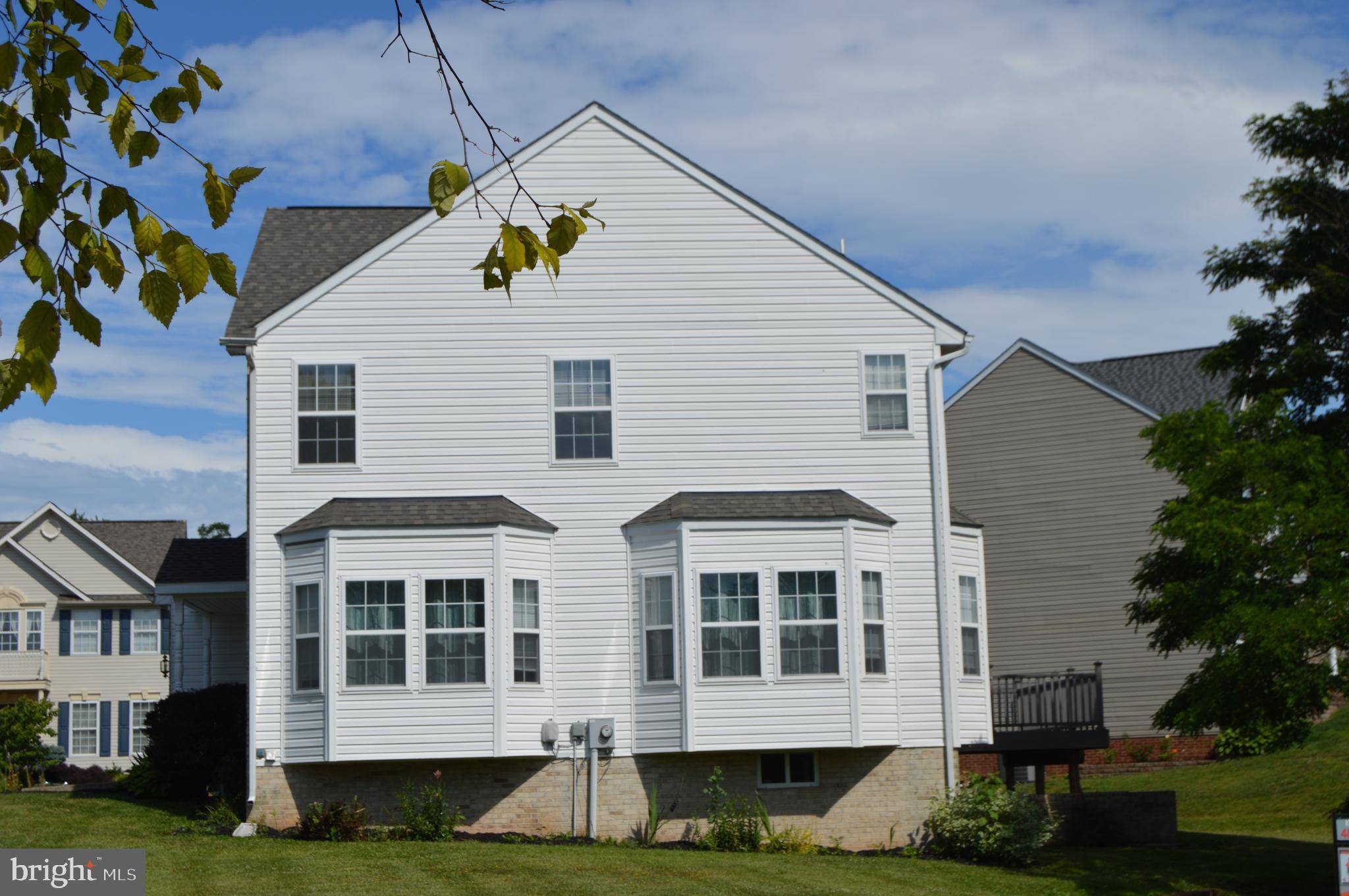 Charles Town, WV 25414,32 INDIAN WELLS CT