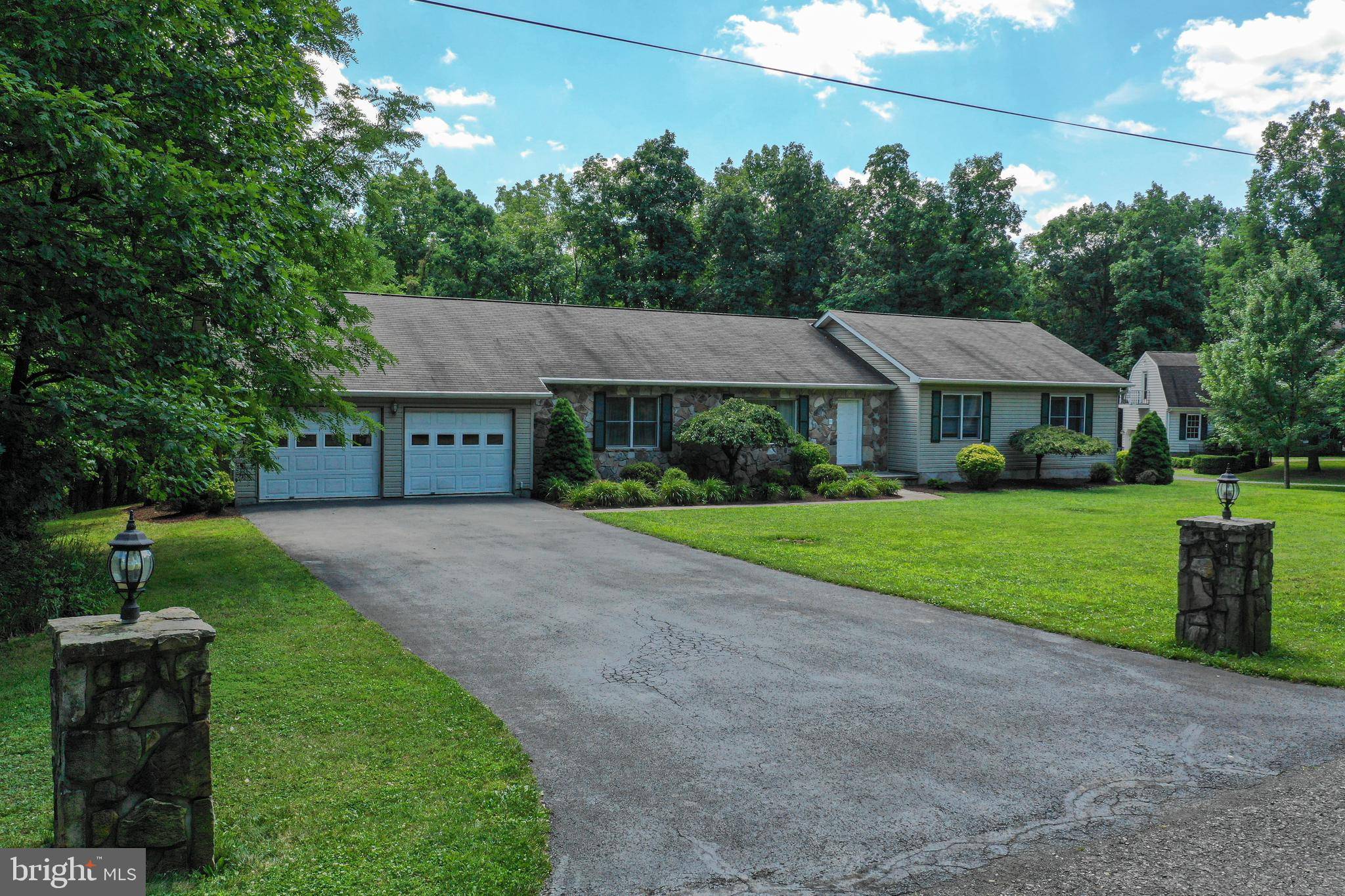 New Creek, WV 26743,89 BELLA MONT LN