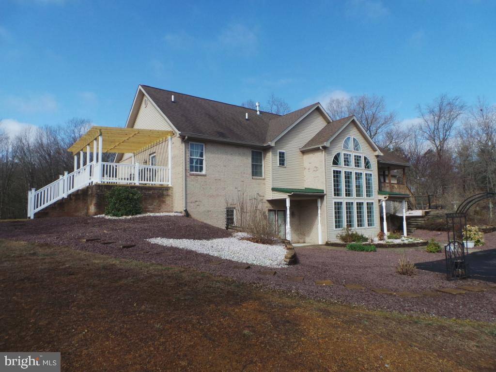 Berkeley Springs, WV 25411,741 RIDERSVILLE RD