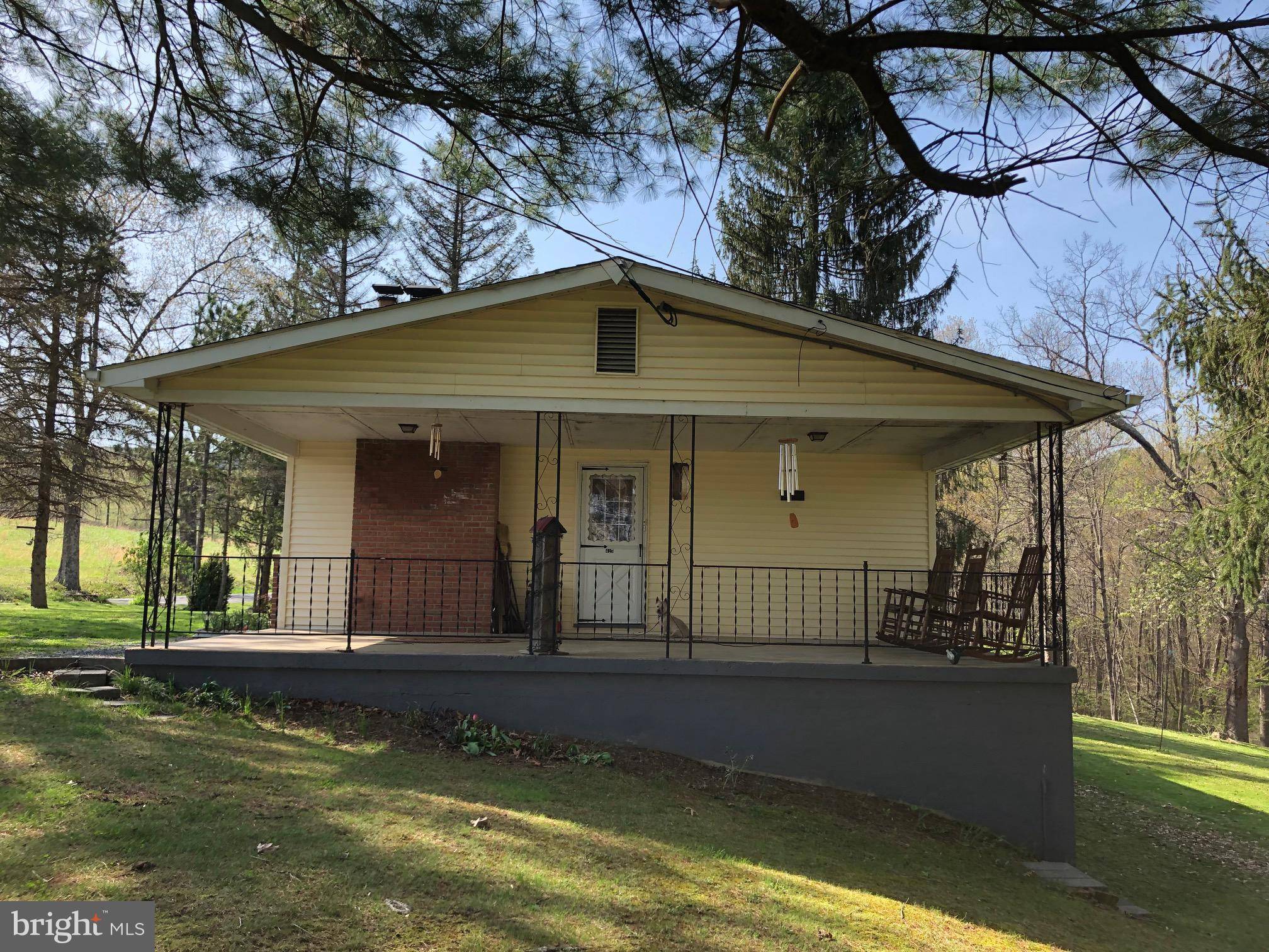 Berkeley Springs, WV 25411,427 RIDERSVILLE RD