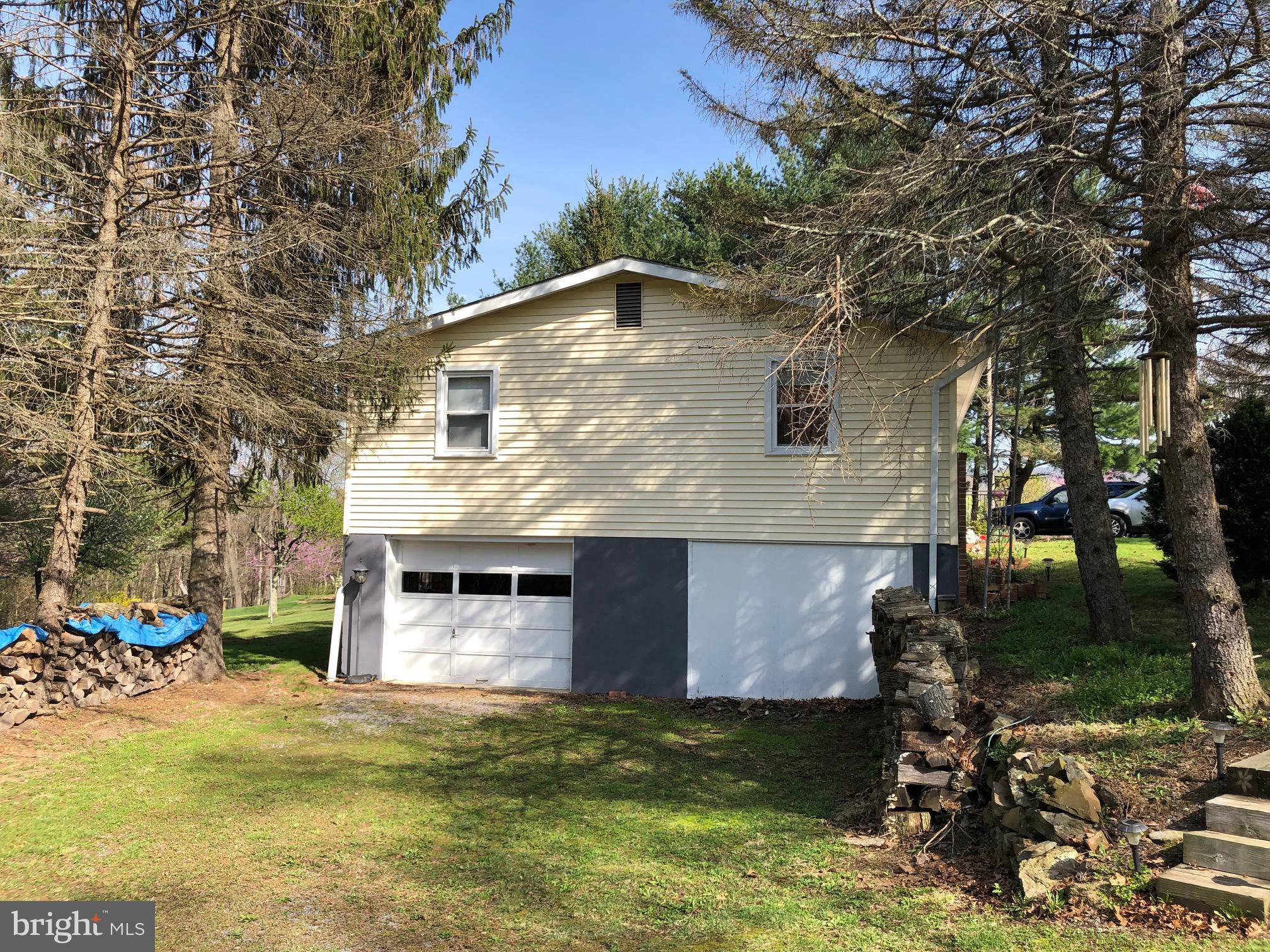 Berkeley Springs, WV 25411,427 RIDERSVILLE RD