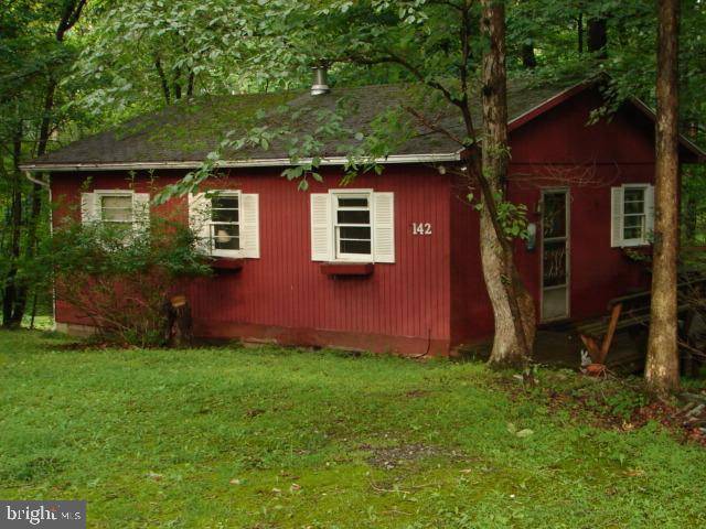 Hedgesville, WV 25427,142-142 RED BUD LANE